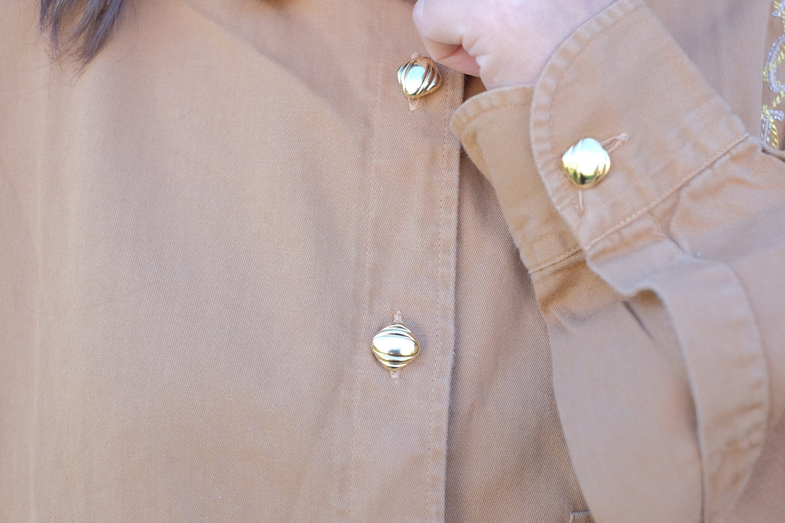 Vintage Brown Shirt with Golden Buttons and Details - Image 8