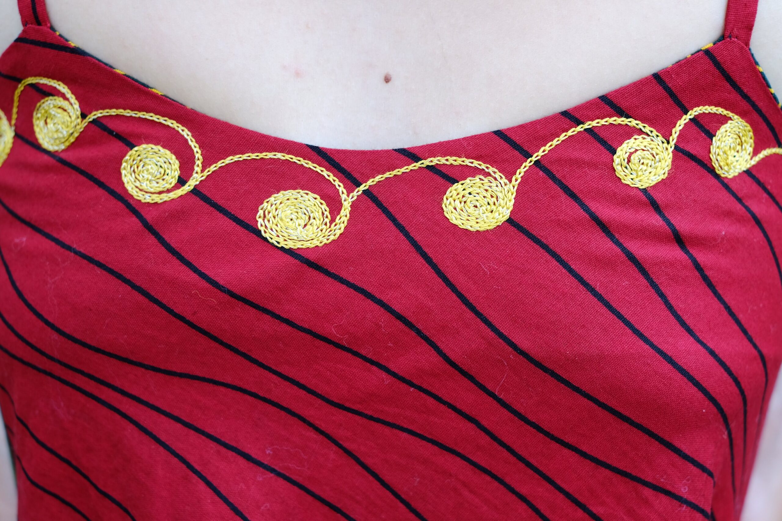 Vintage Etno red dress with golden embroidery - Image 7