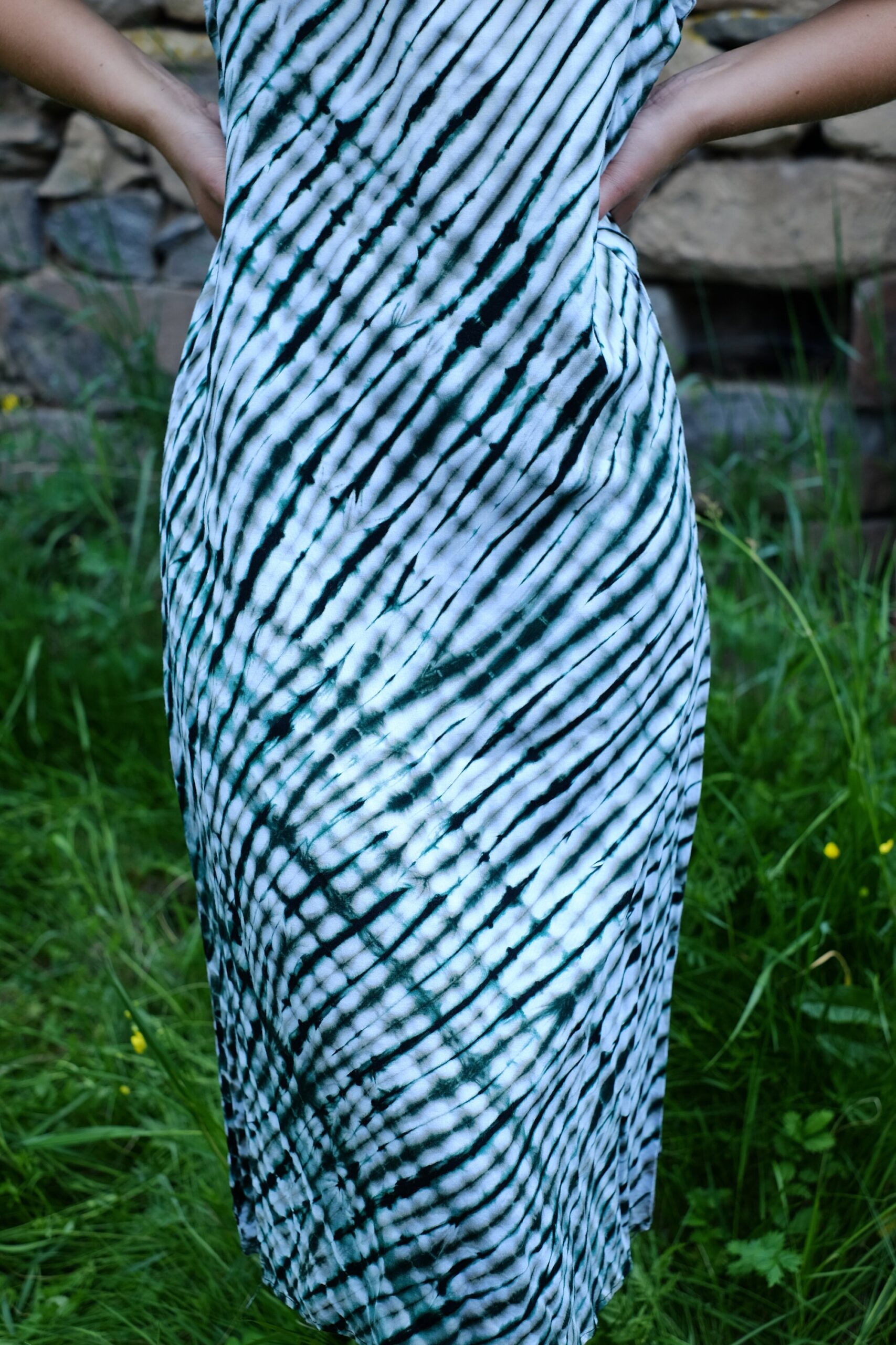 Vintage tie dye loose 90s summer dress in green and white size EU 40-44 - Image 2