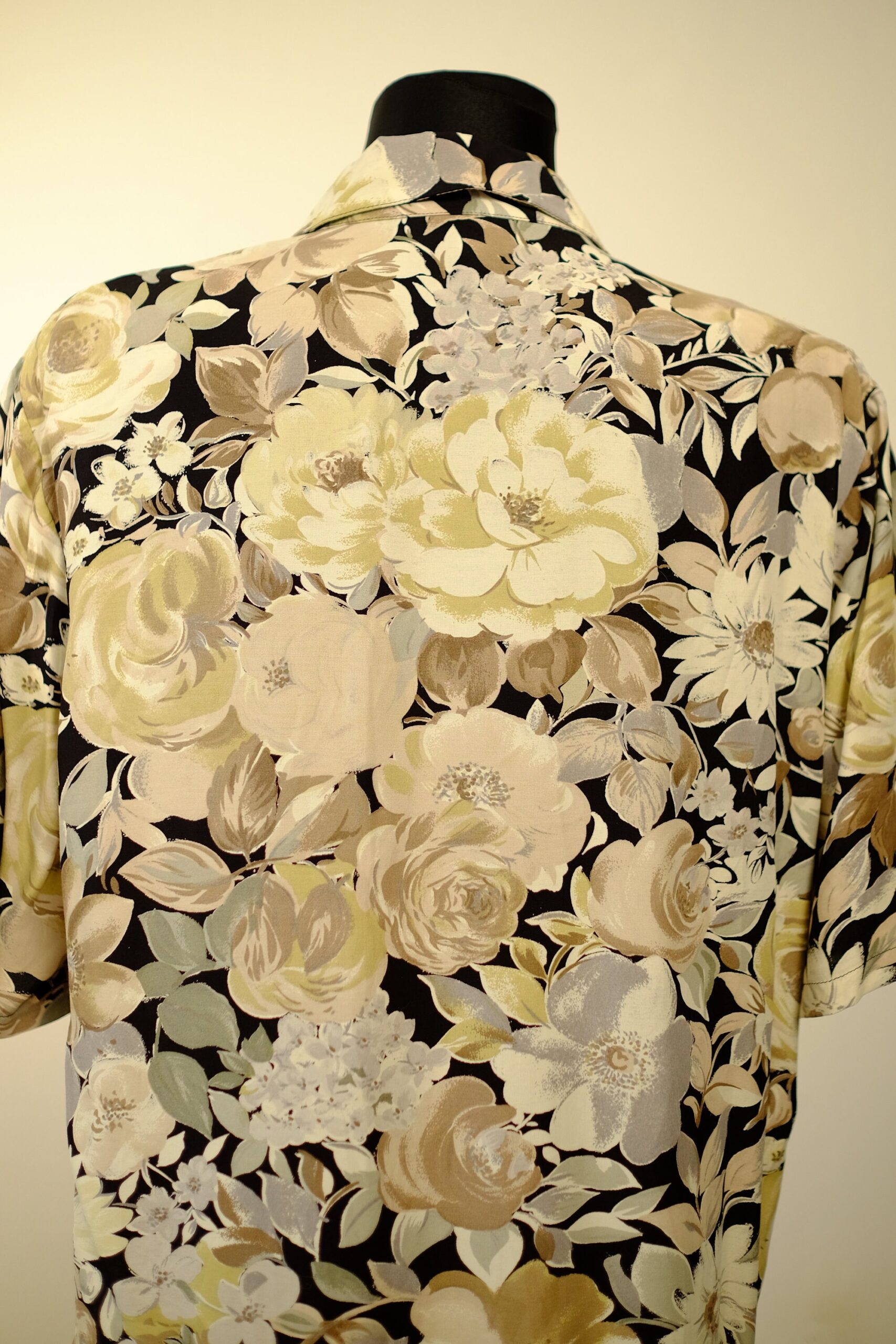 Vintage 90s Floral Earth Tones Shirt/ Blouse - Image 6