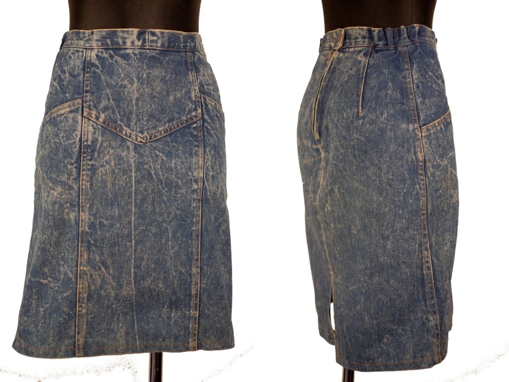 90s/Y2K Acid Wash Denim Skirt: Vintage High Waisted Mini Extra Small