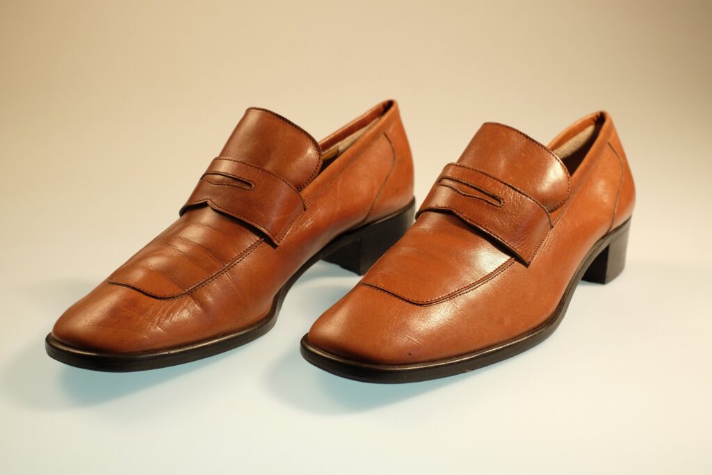 Vintage Caramel Brown Women's Leather Loafers, Sutor Mantellassi Brown Leather Women's Moccasins / Loafers, size EU 37.5