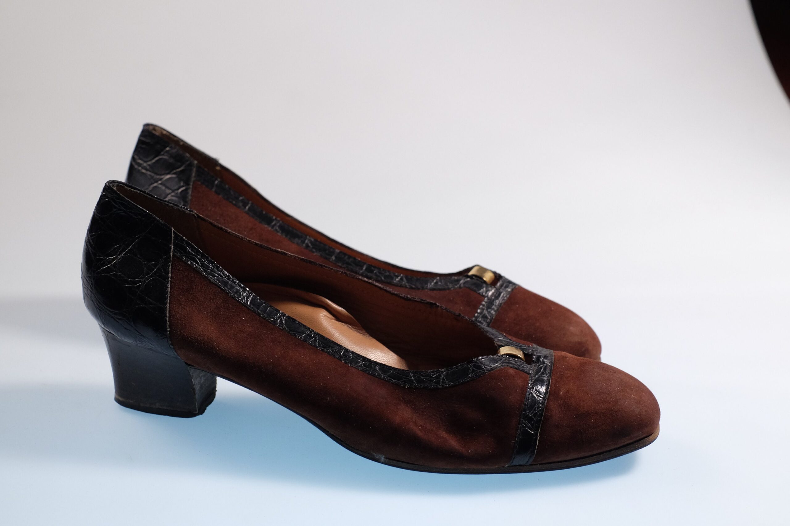 Vintage Brown & Black Leather Pumps Size EU 39 - Image 2