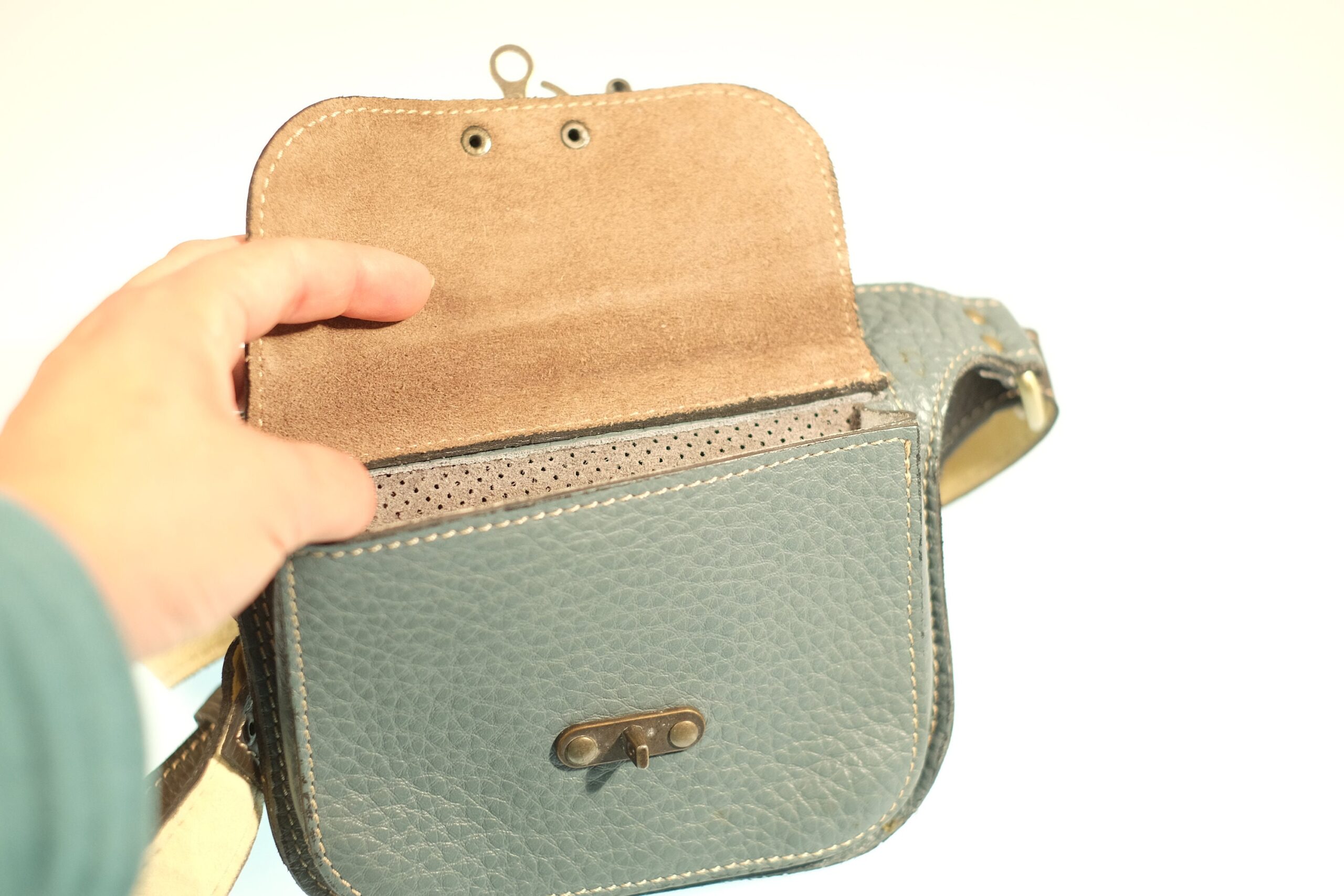 Vintage Blue Leather / Waistbag/ Belly Bag/ Hip Bag / Belt Bag / Fanny Pack - Image 6