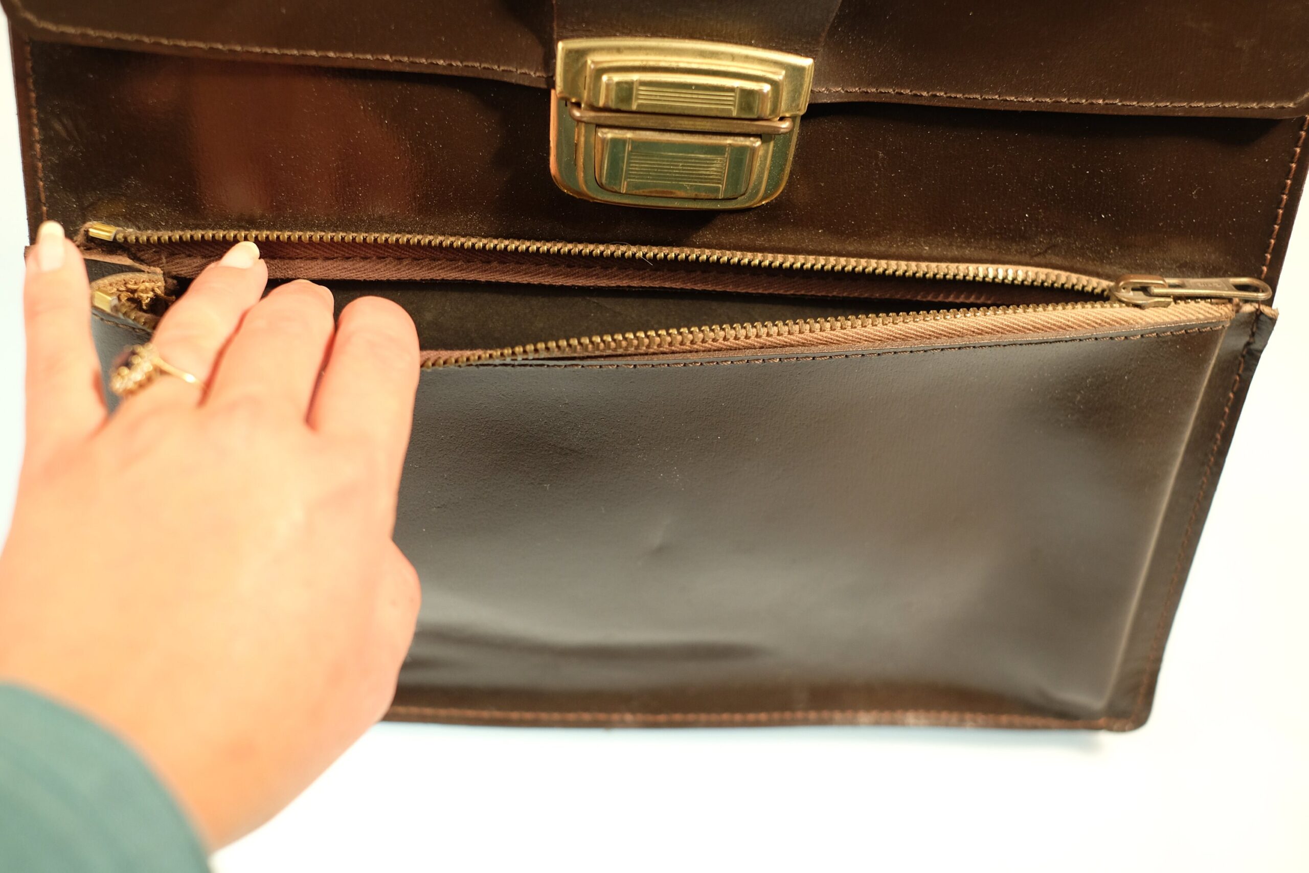 Brown Vintage Briefcase / Leather Satchel Bag - Image 5