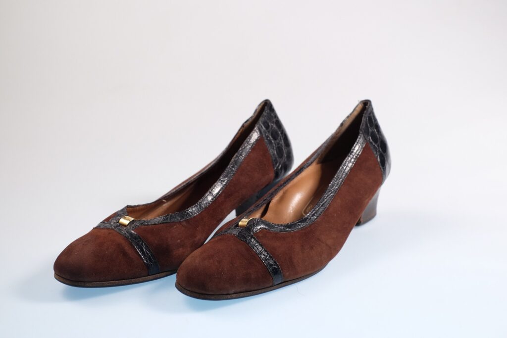 Vintage Brown & Black Leather Pumps Size EU 39