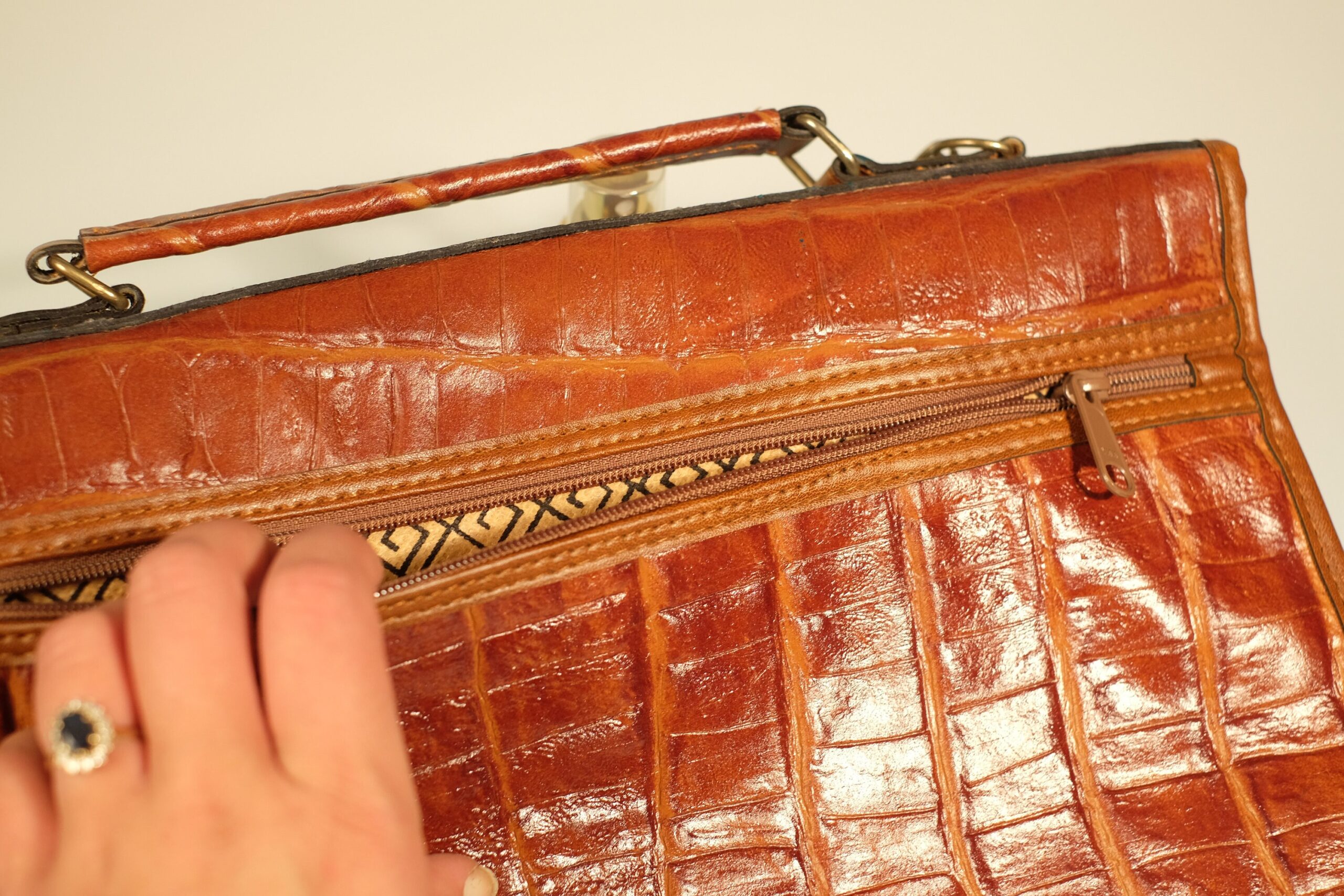 Vintage Caramel Brown Leather Marc Chantal Shoulder Bag, Gift for Vintage Lover - Image 7