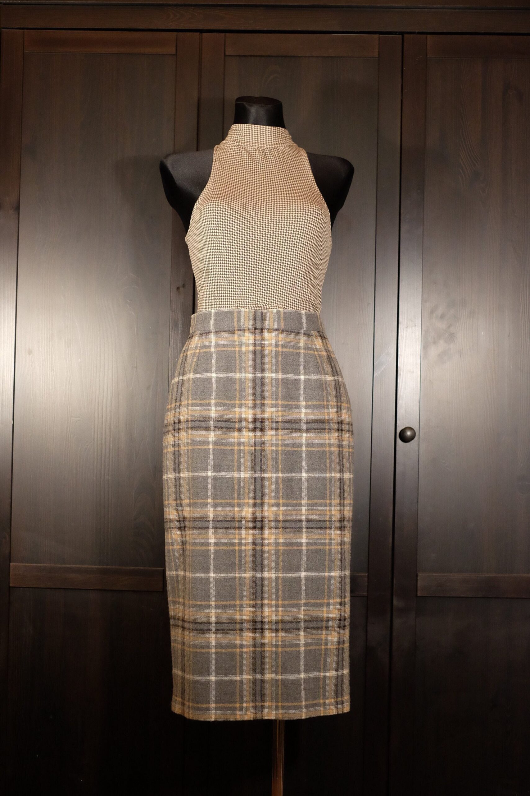 Vintage Gray Wool Blend Tweed Carlo Cecci by Odemot Plaid Tartan Pencil Skirt Size S