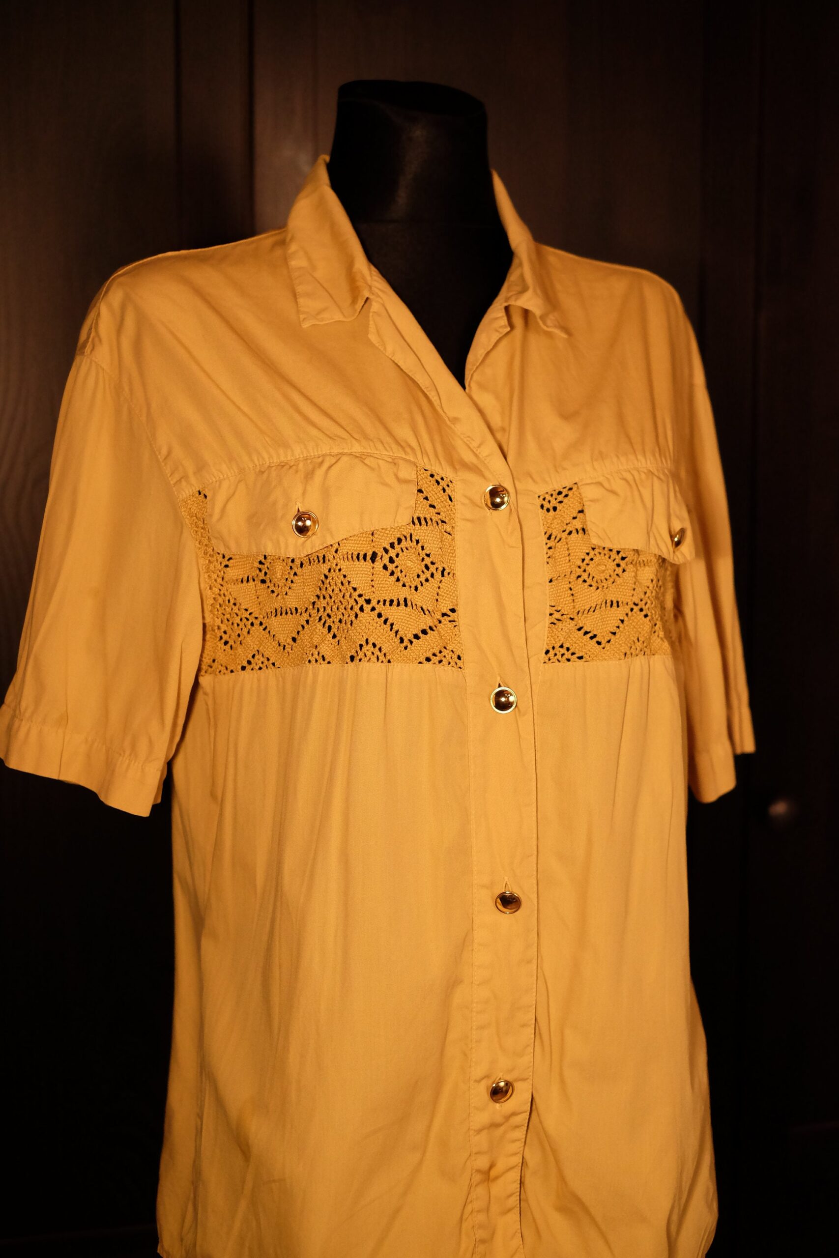 90s Vintage Yellow Short Sleeves Chest Pocket Embroidered Pattern Cotton Oversized Blouse - Image 3