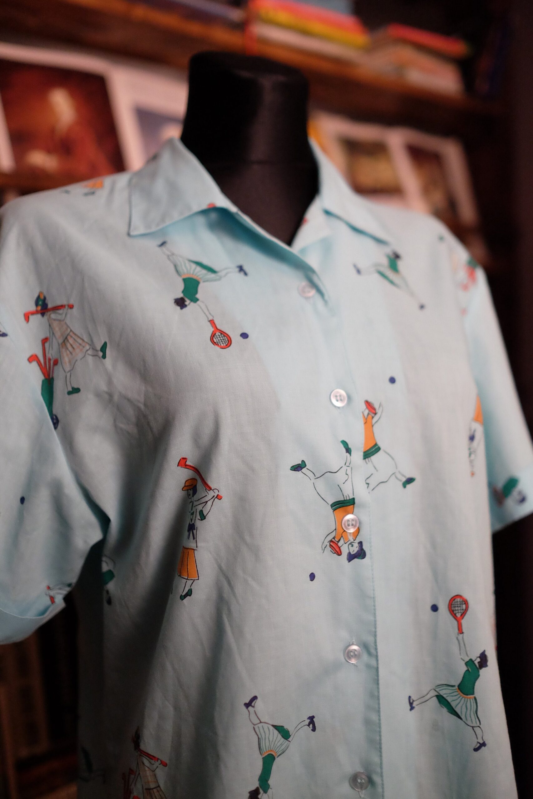 Vintage Funky Mint Colour Short Sleeved Blouse with Sport Motives - Image 10