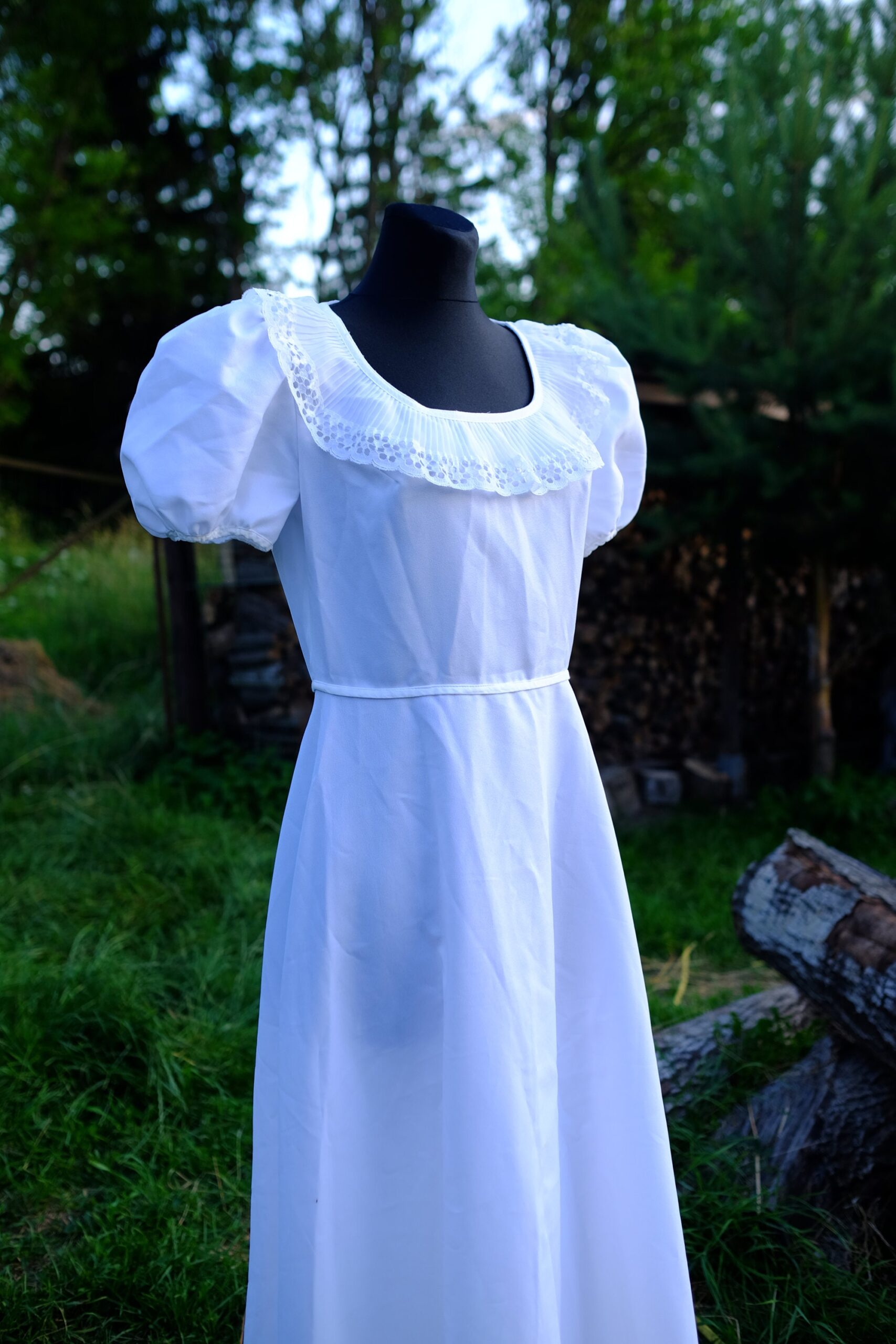 70s Vintage Boho Wedding Dress / Minimalism meets Bohemian Short-Sleeved Bridal Gown - Image 2