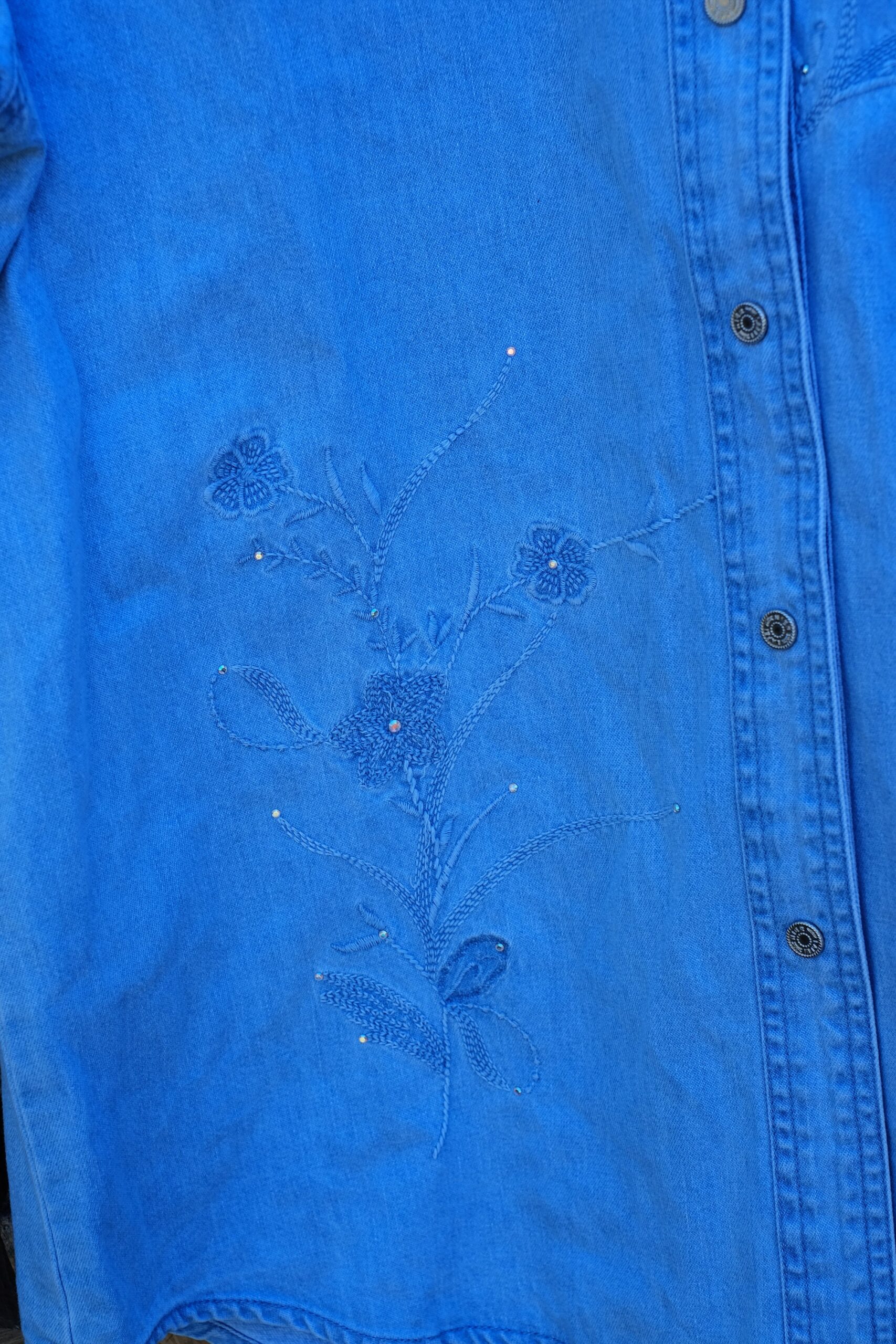 Vintage Light Blue Short Sleeved Floral Embroidered Denim Shirt - Image 6