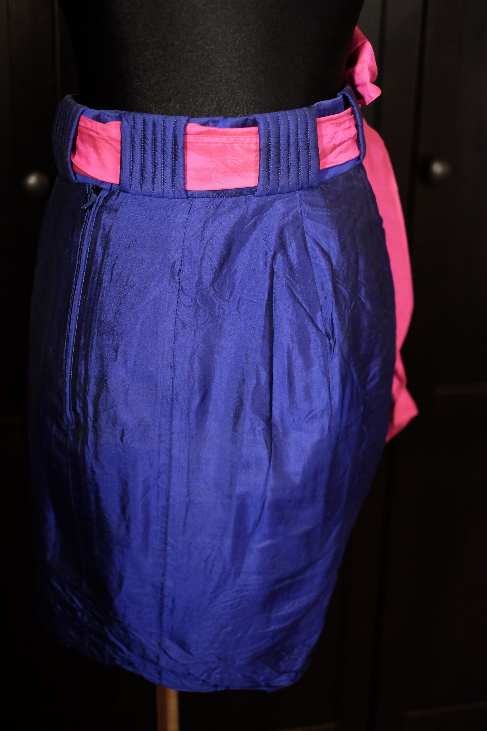 80s Vintage Metallic Blue Pink Bow Pencil Skirt | Thai Silk Skirt - Image 4