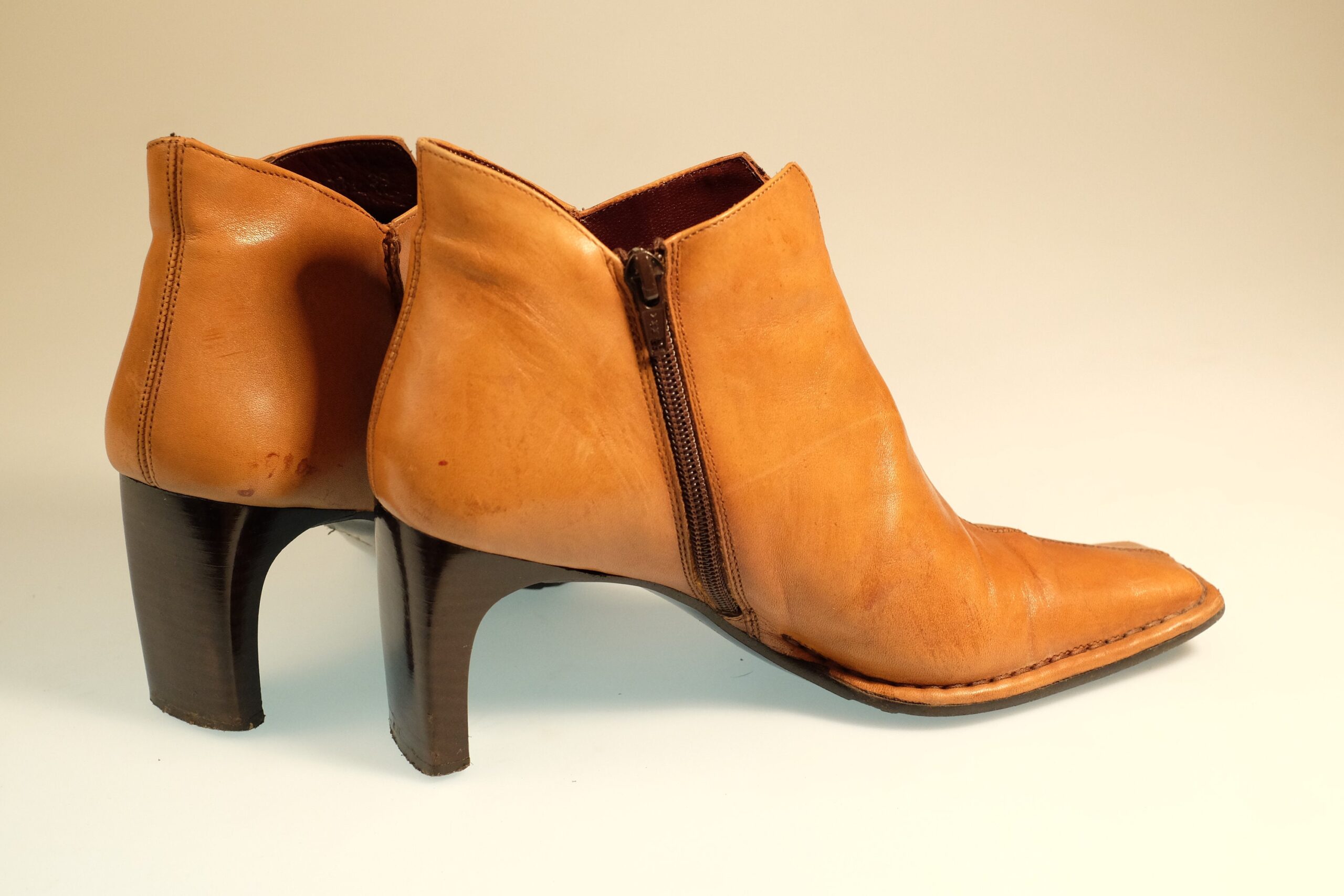 90s Y2K Square Toe Caramel Brown Leather Ankle Boots, Vintage 90s Block Heel Booties EU39 /UK5.5/ US8.5 - Image 7