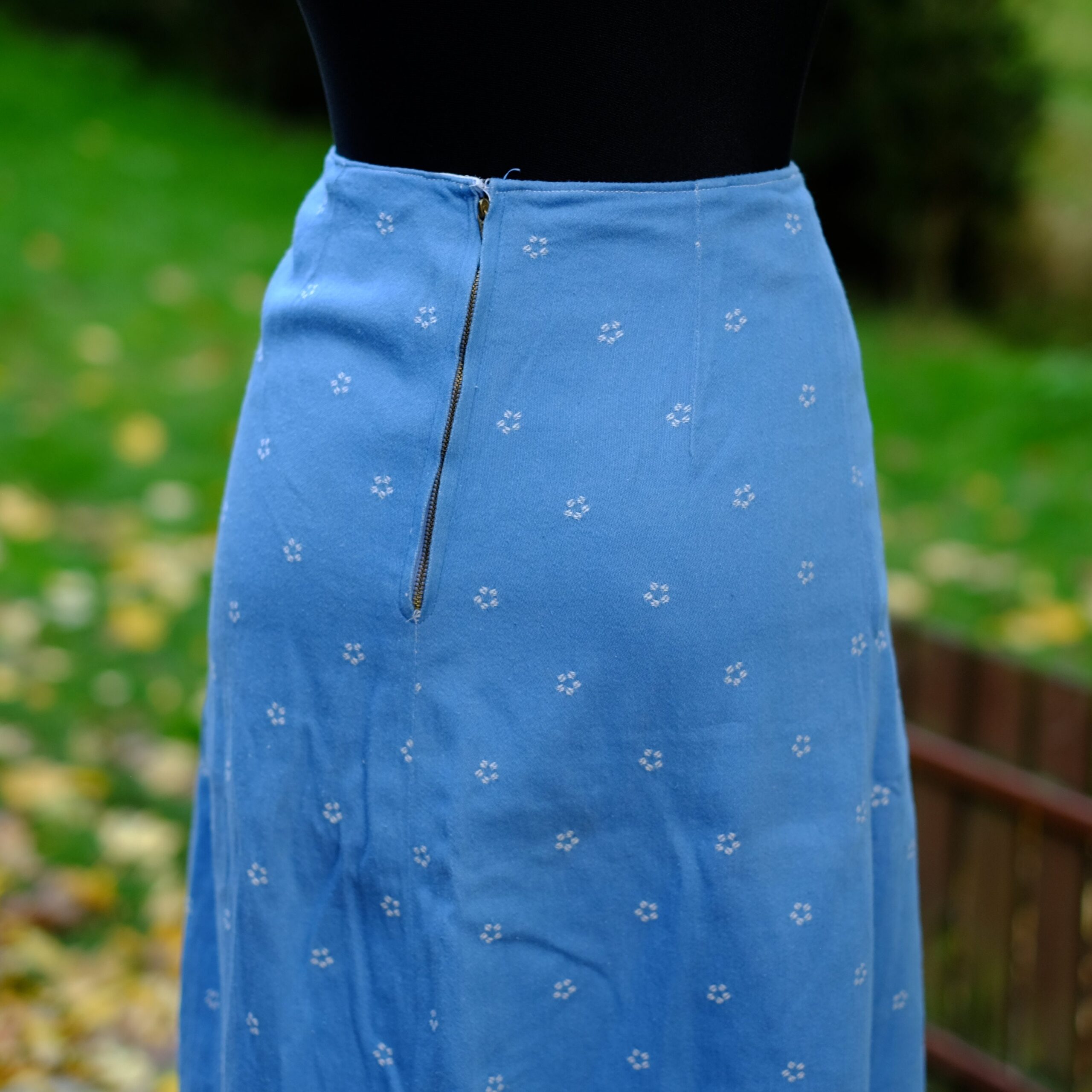 70s Vintage Handmade Light Blue Denim Skirt with floral embroidery - Image 3