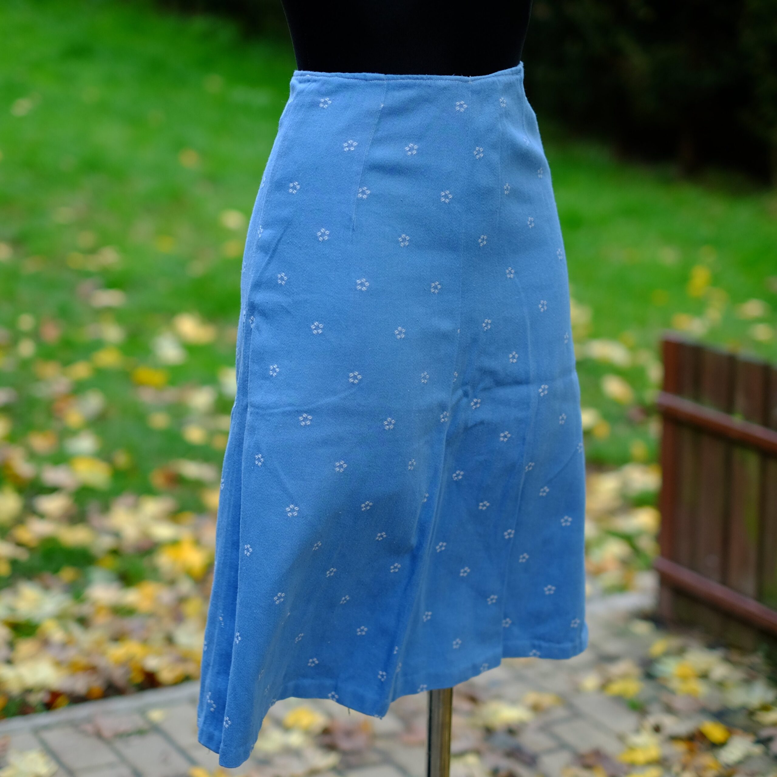 70s Vintage Handmade Light Blue Denim Skirt with floral embroidery - Image 2
