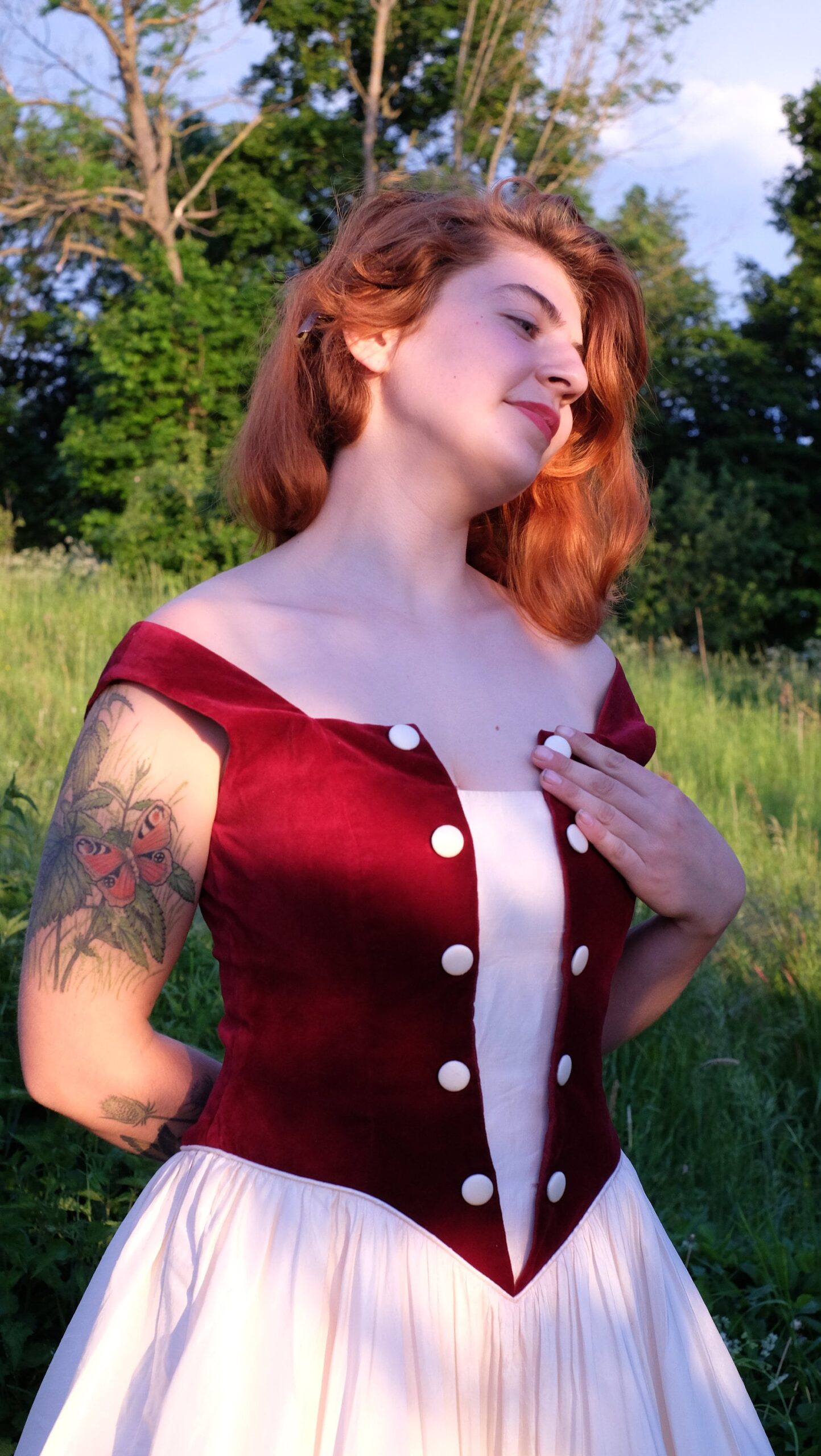 Vintage Cottagecore Silk Wedding Dress with Burgundy Red Velvet Bustier and a Cream Circle Skirt, Lohrengel Cassel Bridal Gown - Image 4