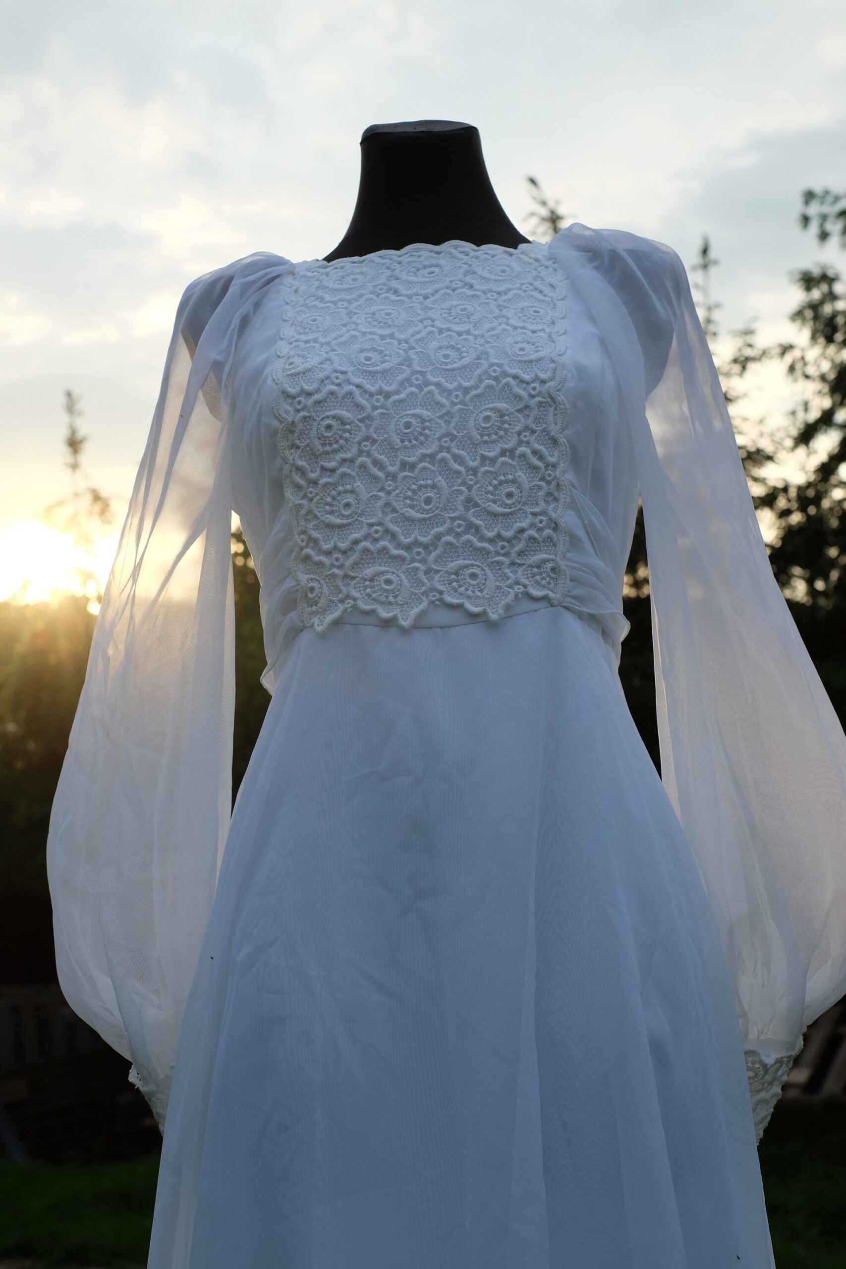 70s Vintage Boho Wedding Dress, Dreamy Cottagecore Wedding Gown - Image 2