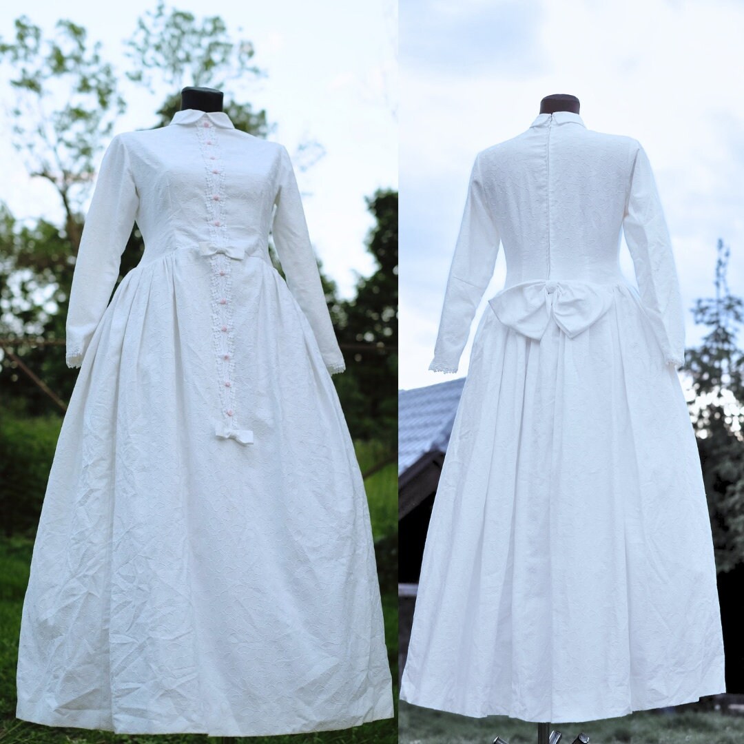 Vintage Early 1960s Wedding Dress - Image 2
