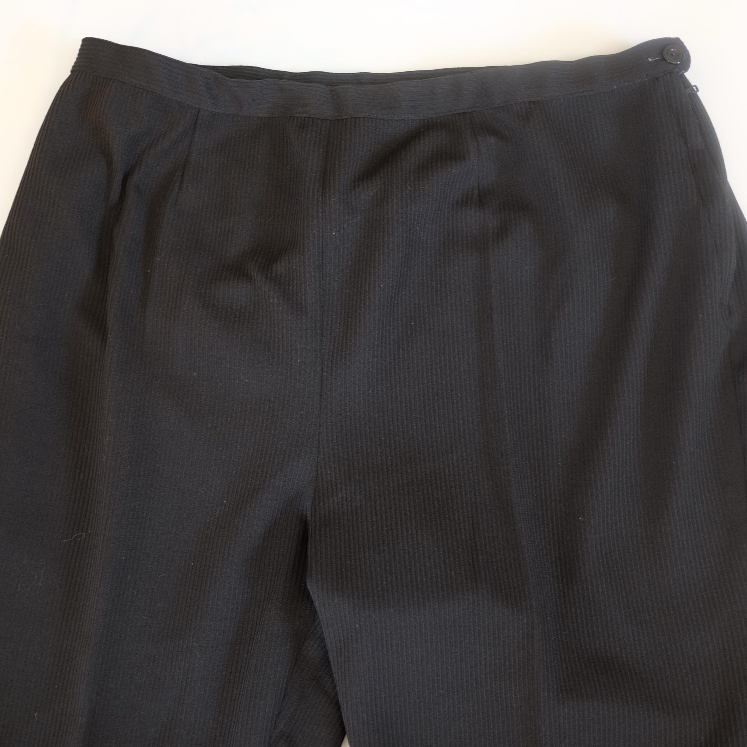 VIntage Men's Black Ribbed Trousers - Image 2