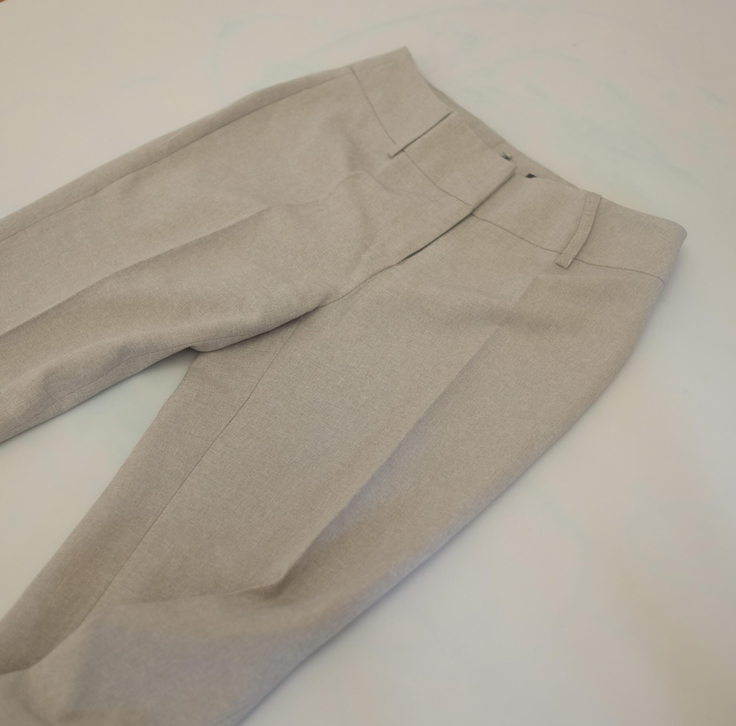 Vintage Women's Creased Light Gray Trousers - Image 4