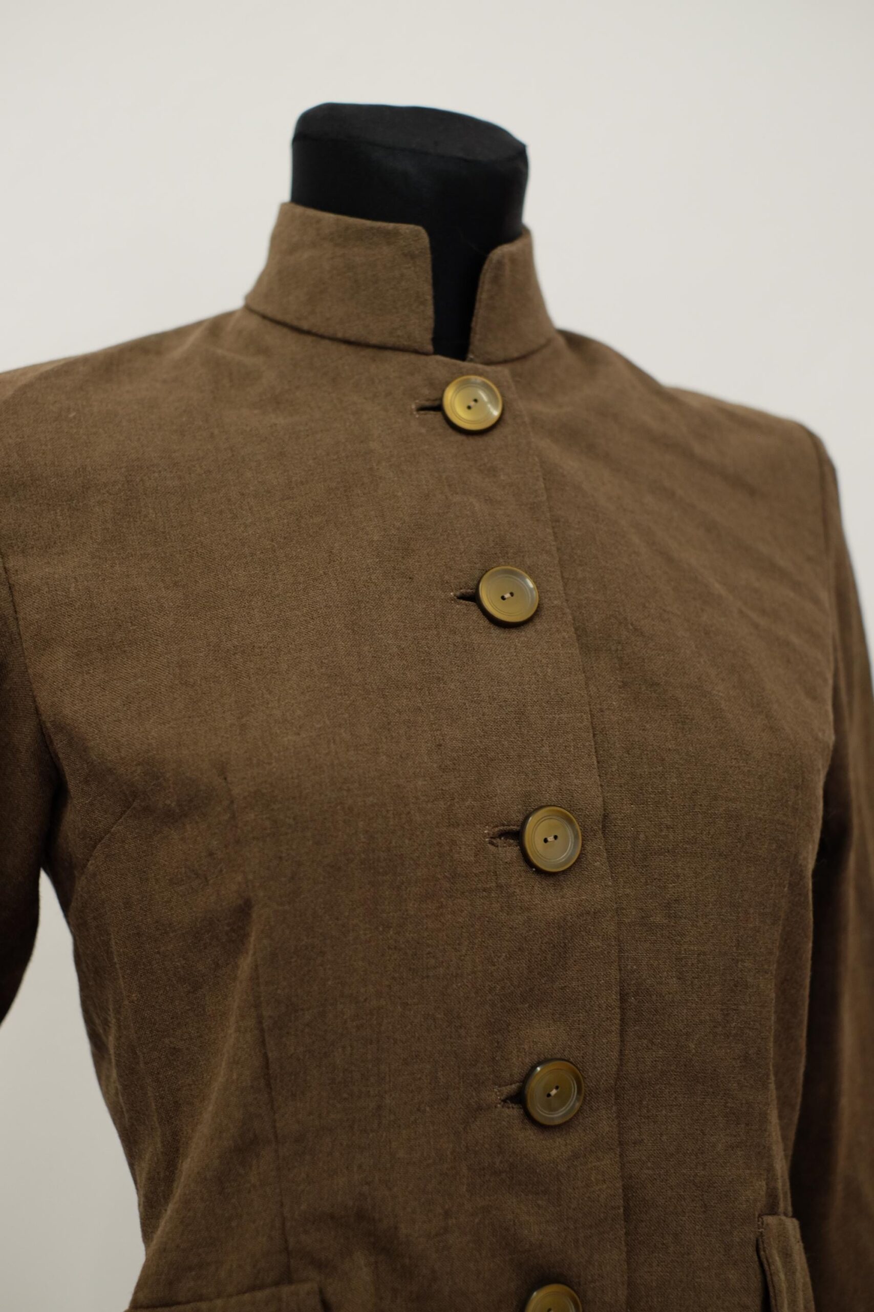 Vintage Women's Brown Light Fitted Suit Jacket/ Blazer - Image 3