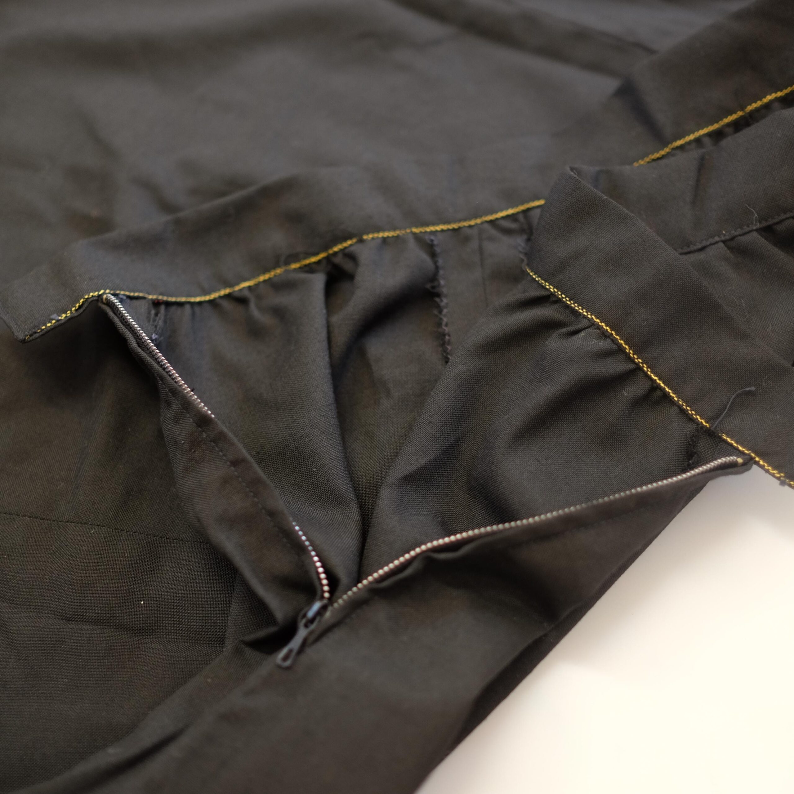 Vintage Plus Sized Black A line Skirt EU Size W52 - Image 4