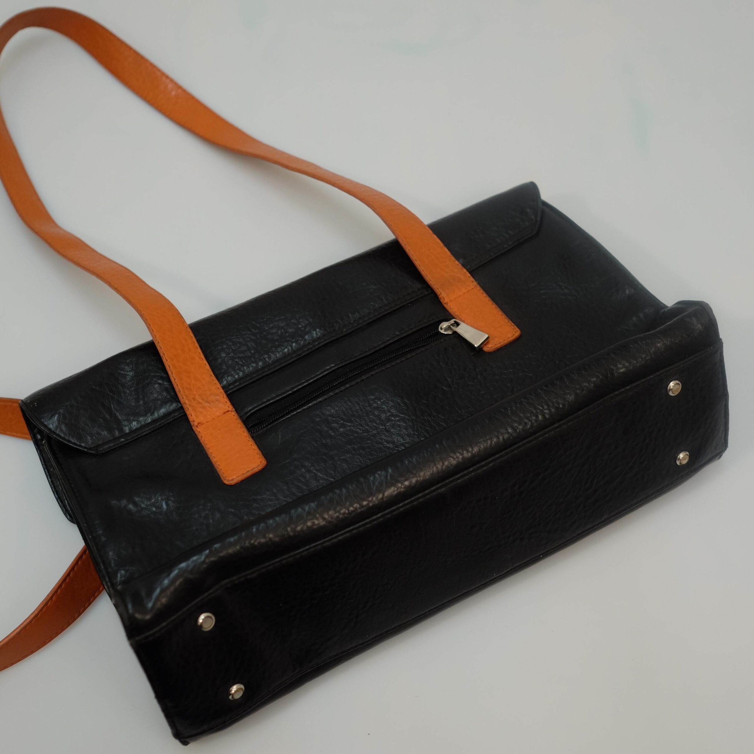 Vintage Black Rectangular Shoulder Bag with Brown Straps - Image 4