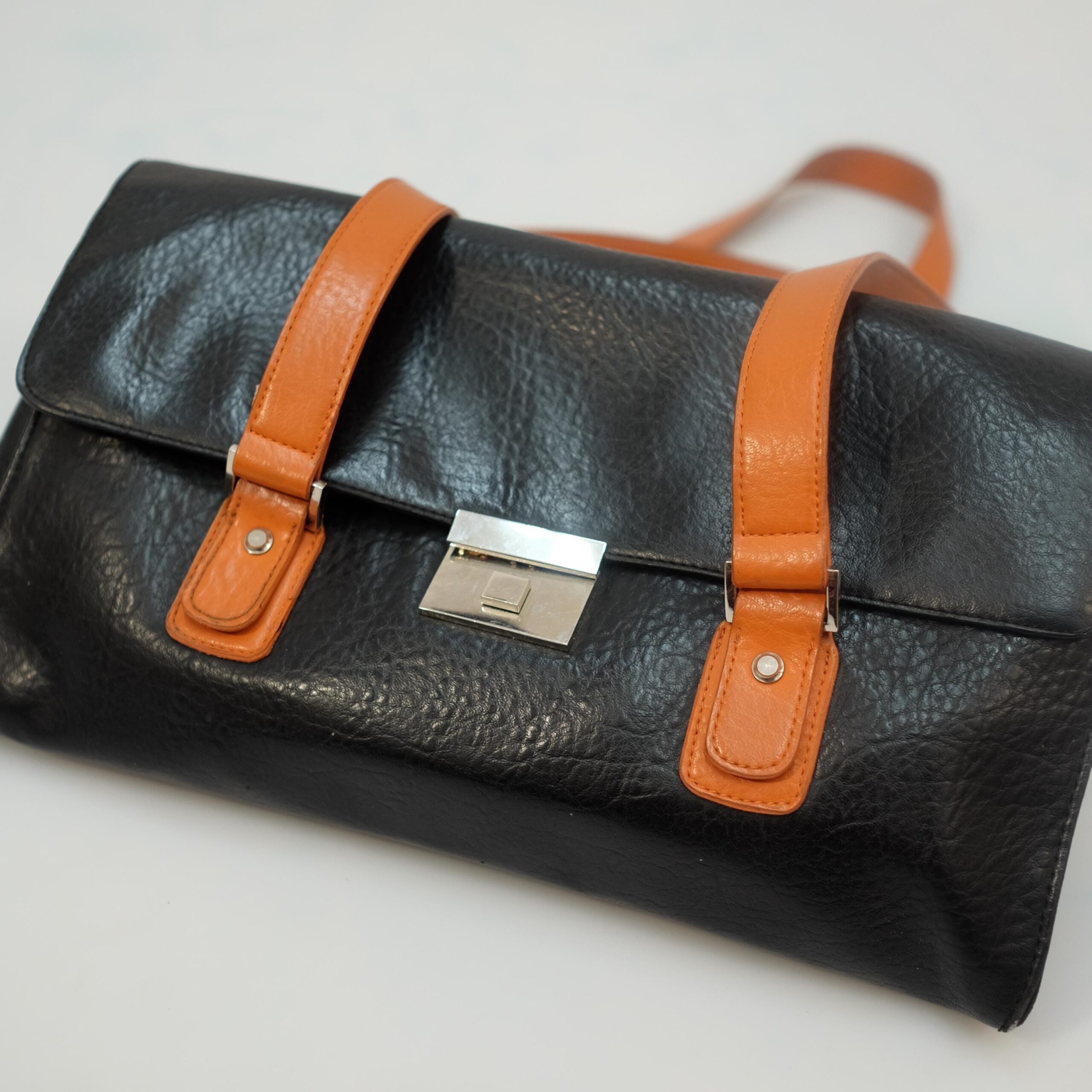 Vintage Black Rectangular Shoulder Bag with Brown Straps - Image 2