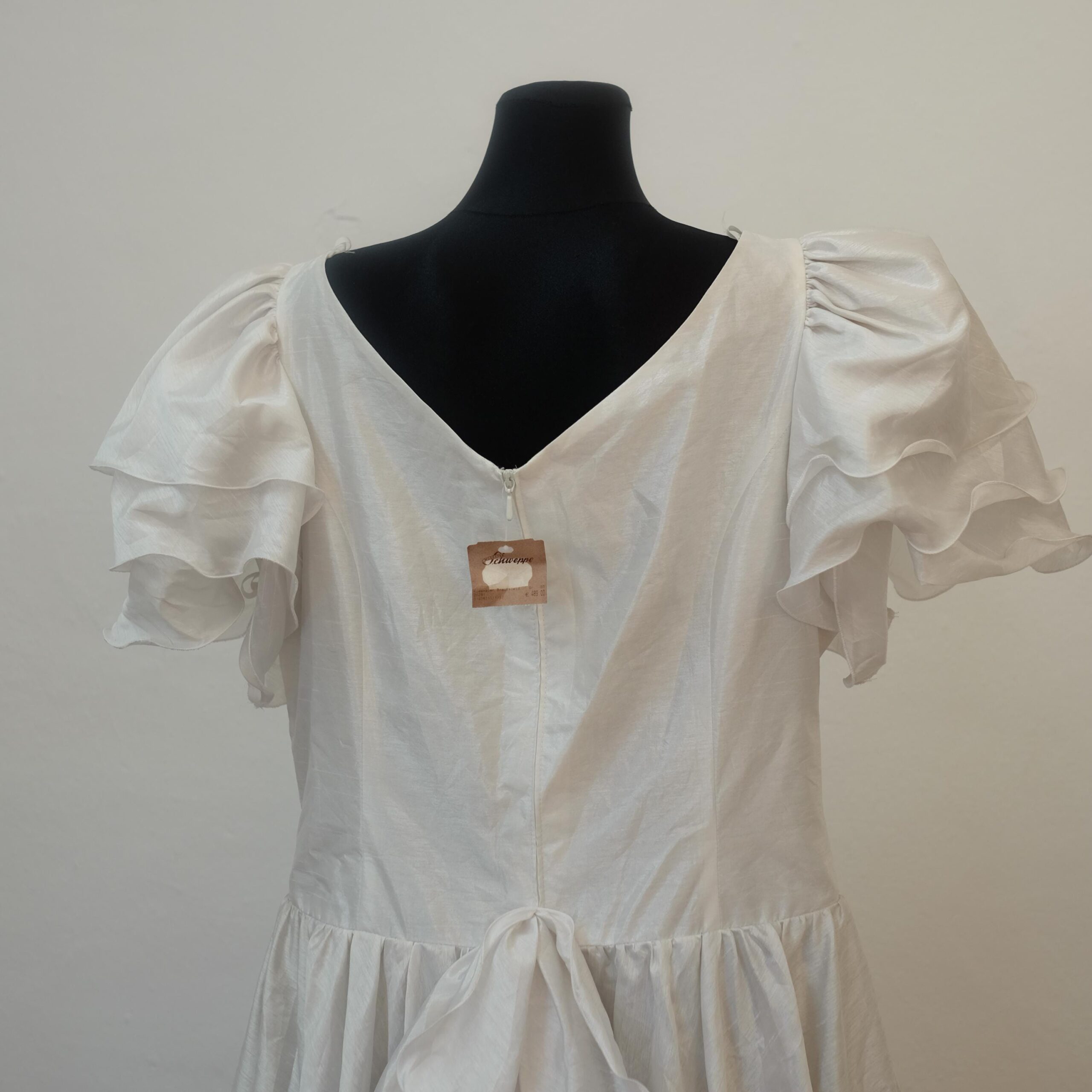 Vintage 90s Wedding Dress, Deadstock Kleemeier XXL with original Tags - Image 9
