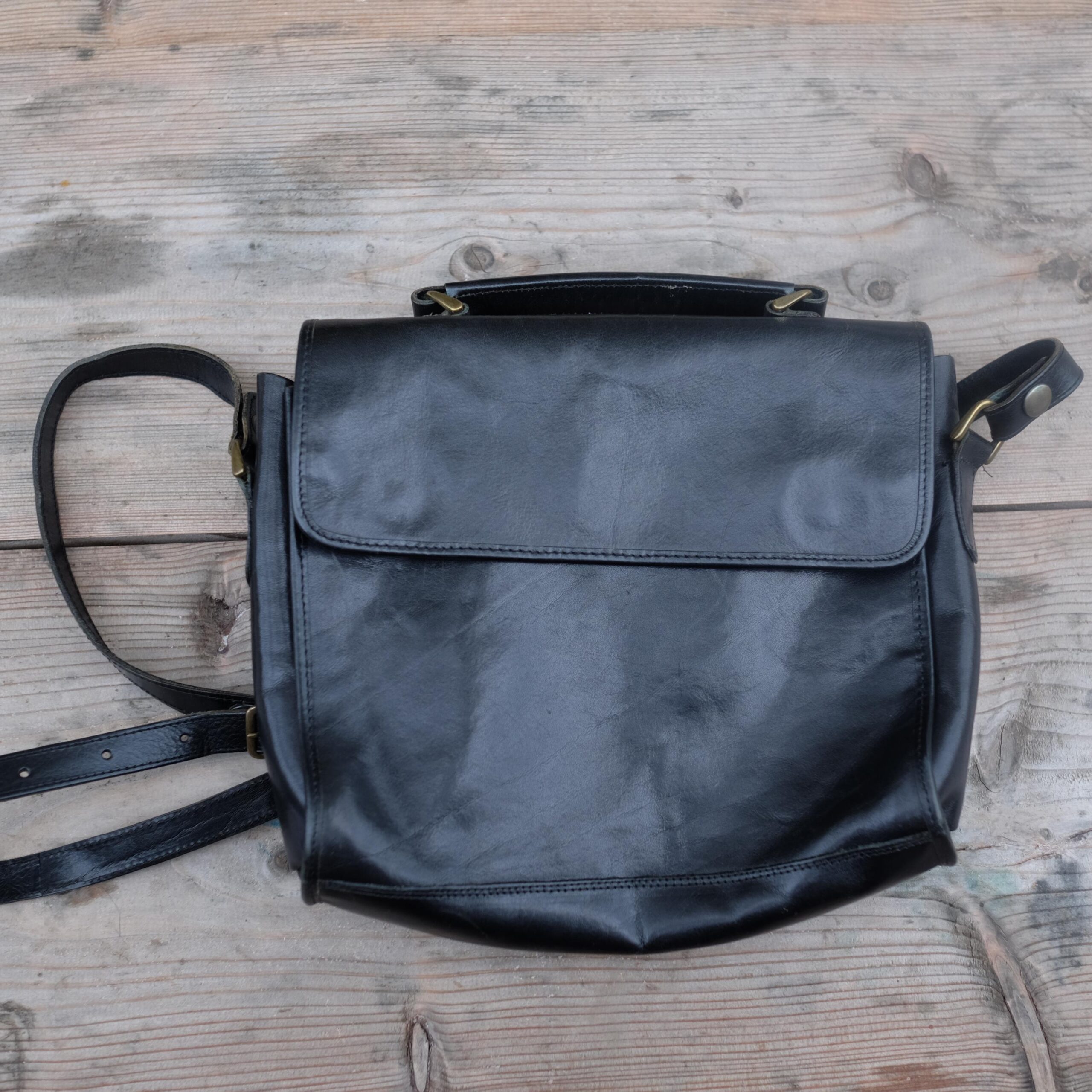 Vintage Black Claudio Ferrici Leather Black Crossbody Bag / Shoulder Bag, Minimalist luxury handbag - Image 5
