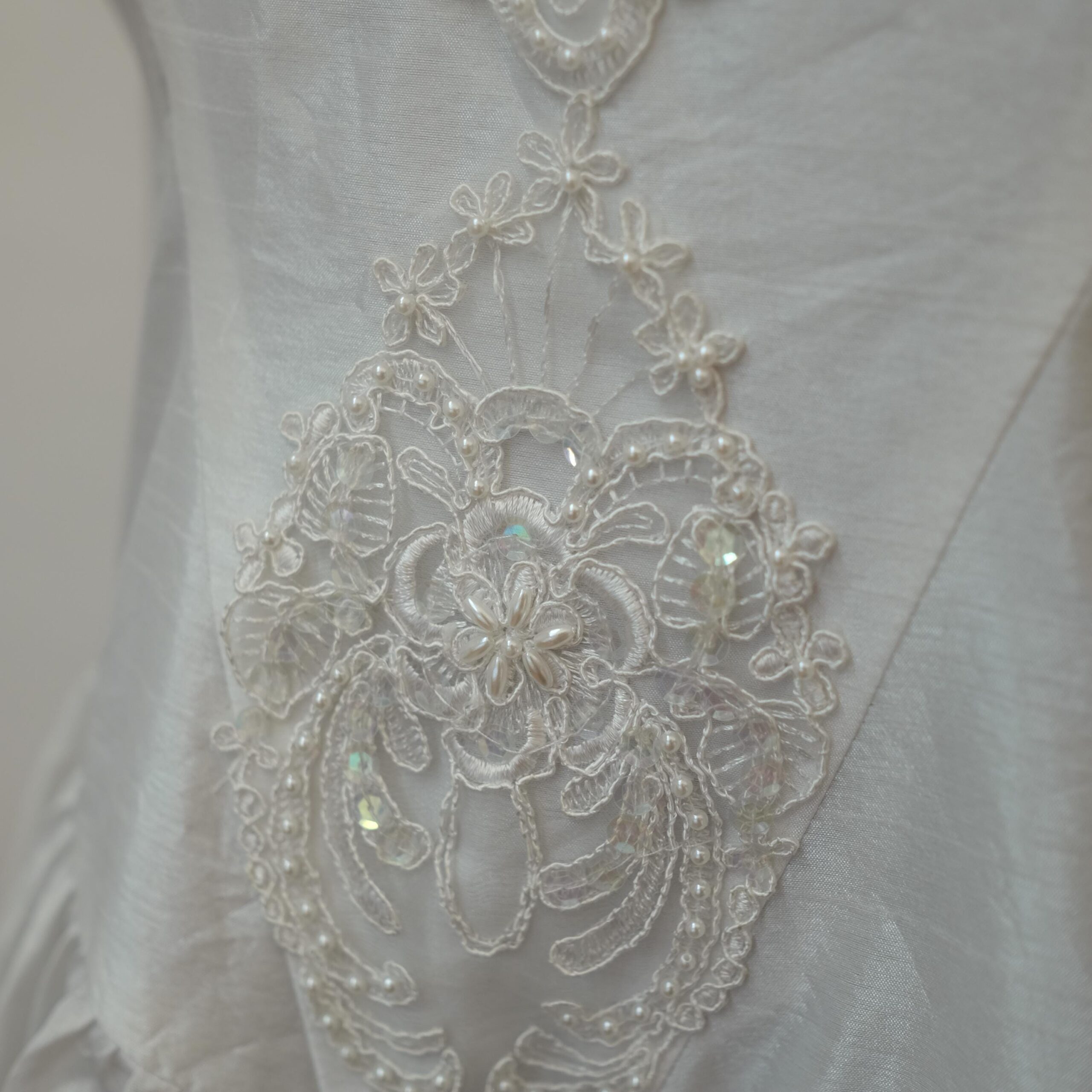 Vintage 90s Wedding Dress, Deadstock Kleemeier XXL with original Tags - Image 3
