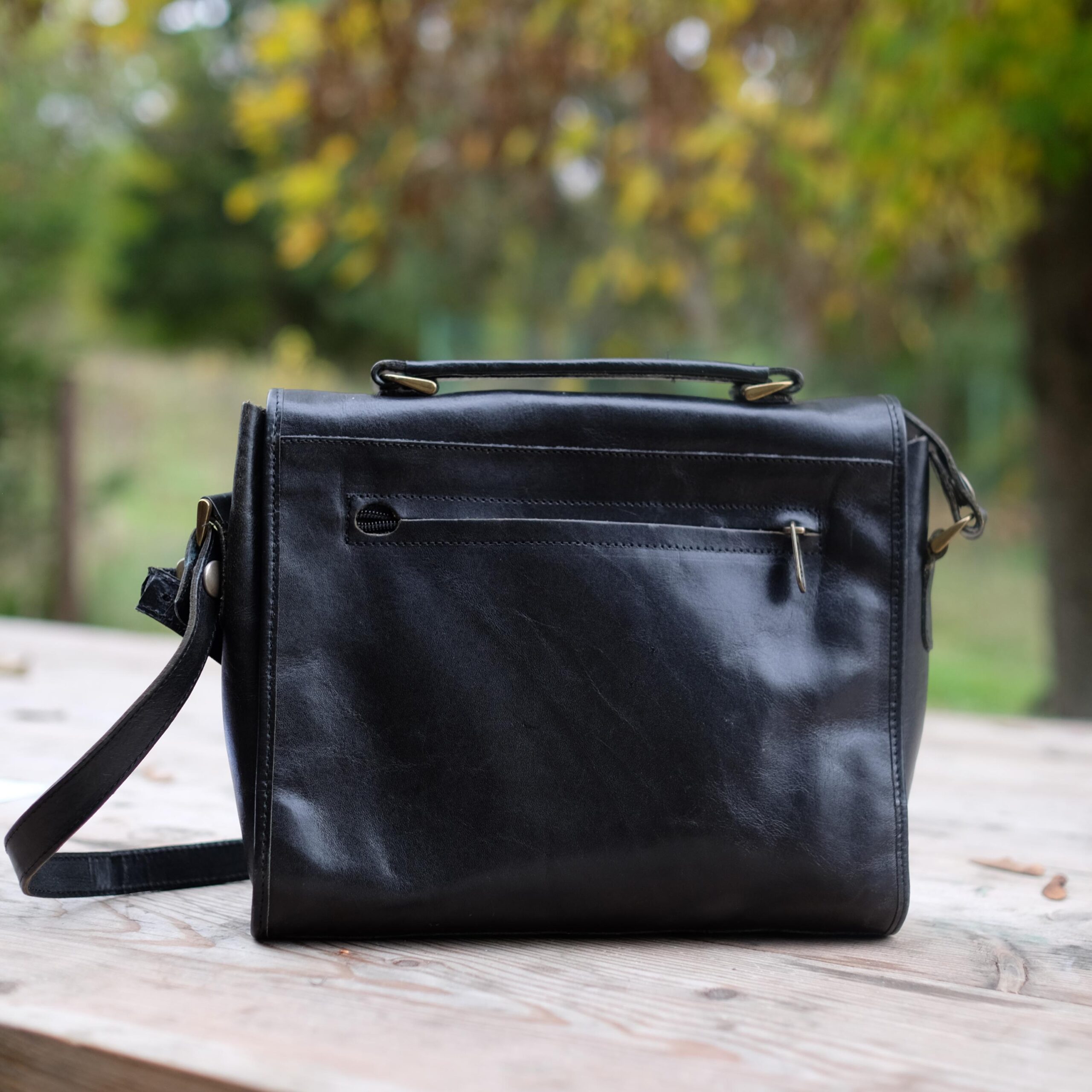 Vintage Black Claudio Ferrici Leather Black Crossbody Bag / Shoulder Bag, Minimalist luxury handbag - Image 9