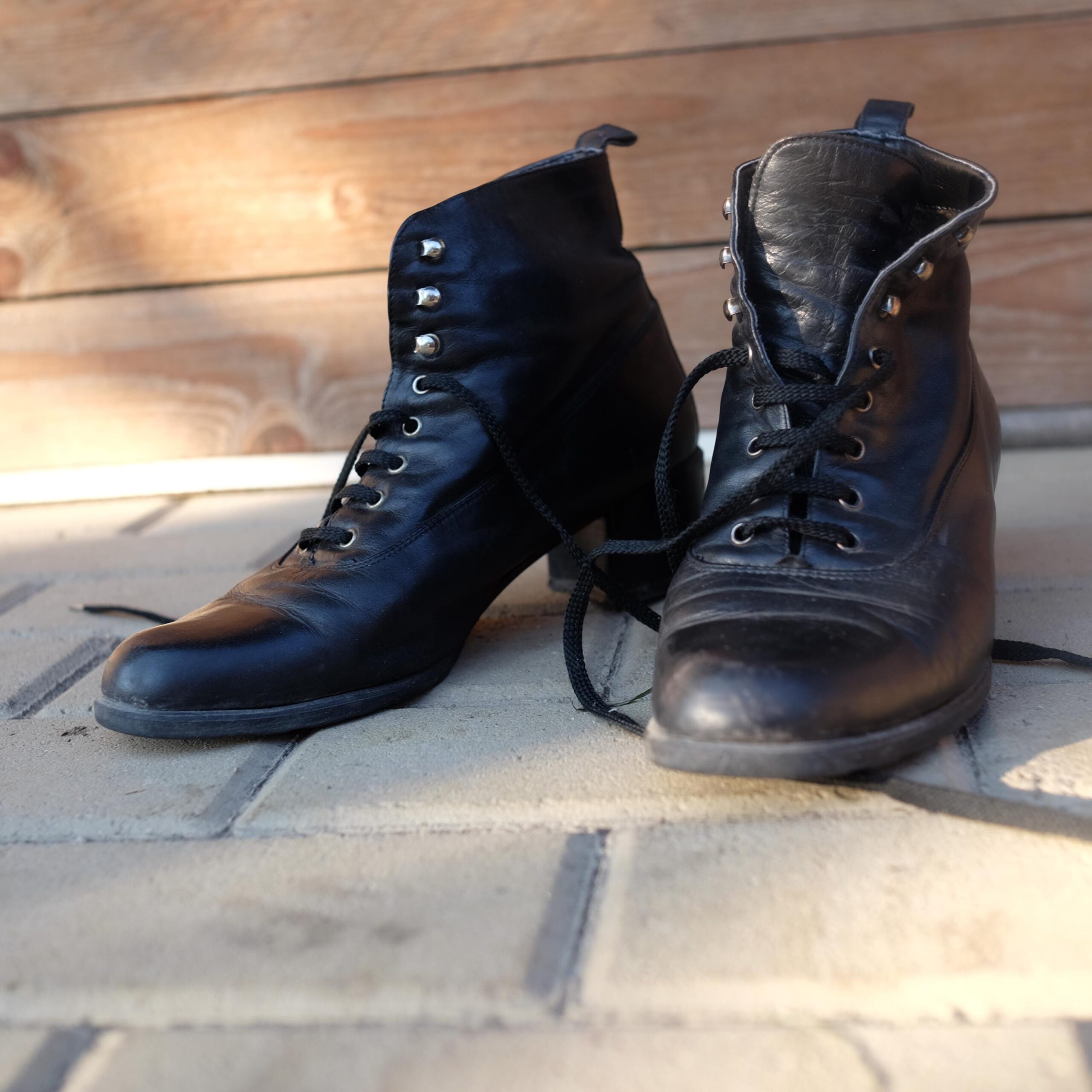 Vintage Black Lace up Ankle Boots size EU39 - Image 2