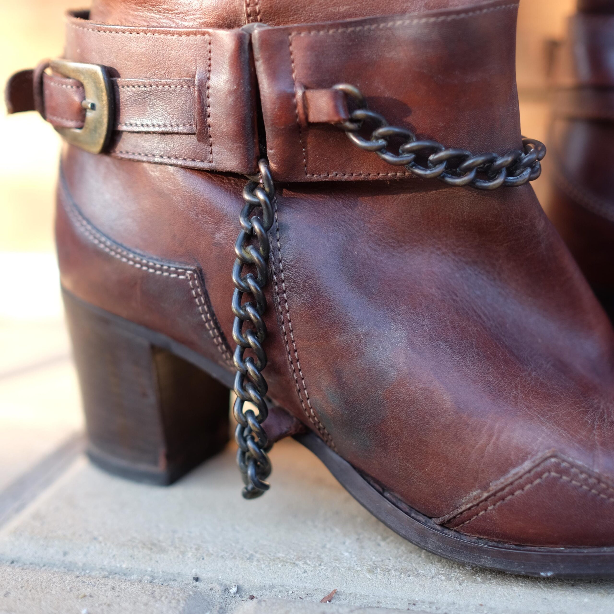 Vintage Western Cowboy Brown Leather Boots with heels and Chains Size eu39 - Image 5