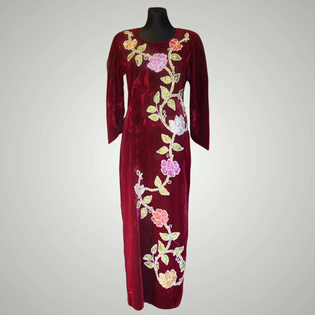 Vintage Burgundy Red Velvet Prom Dress with Floral Sequin Design, size eu42