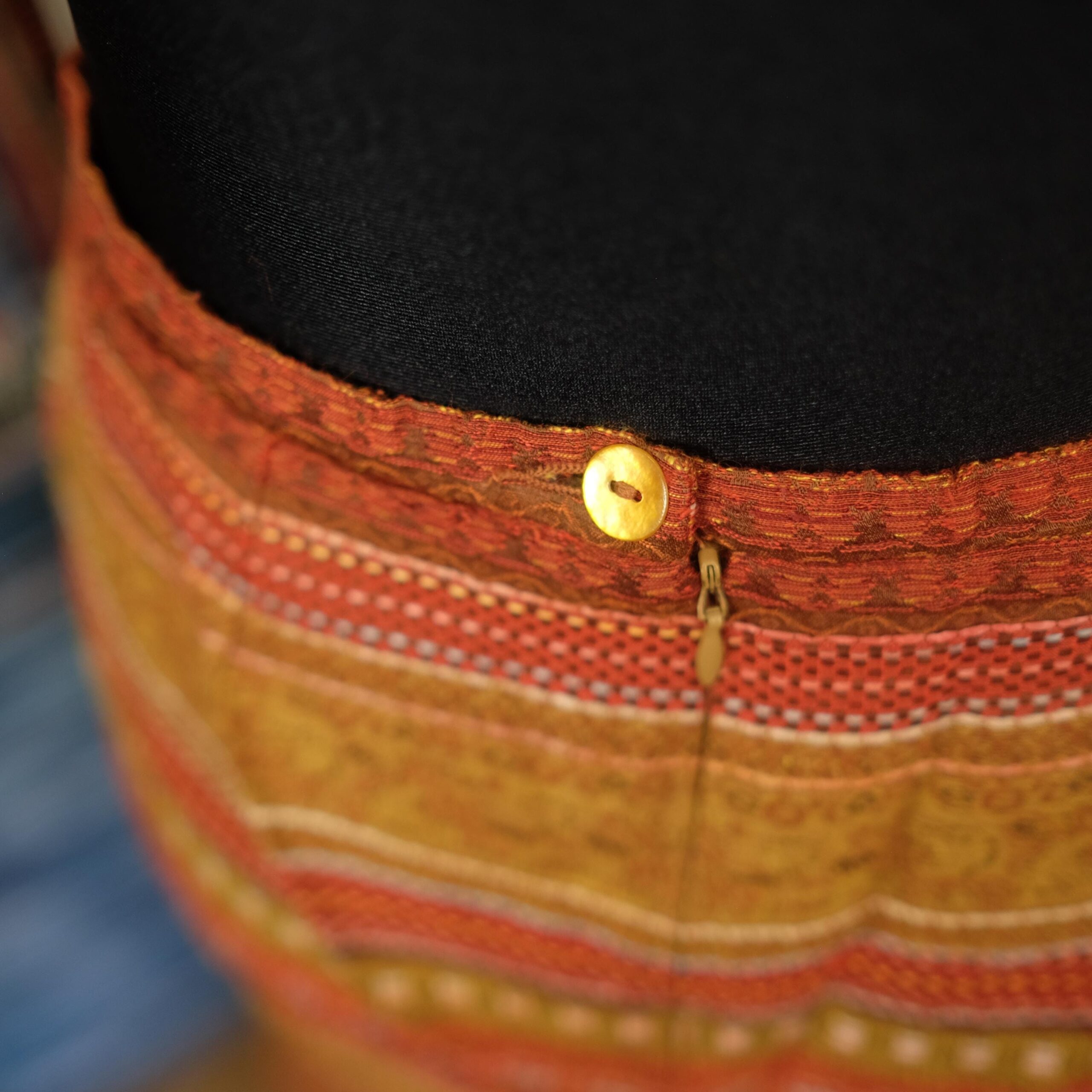Vintage Mini Pencil Skirt in Earth Tones and Ethno design - Image 6