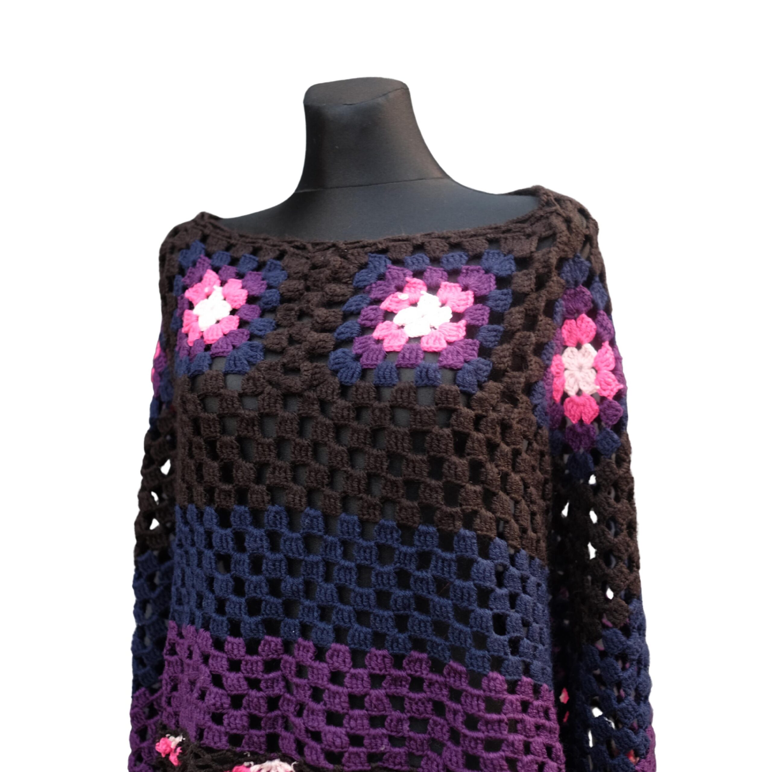Vintage Granny Square Gradient Crochet Poncho - Image 6