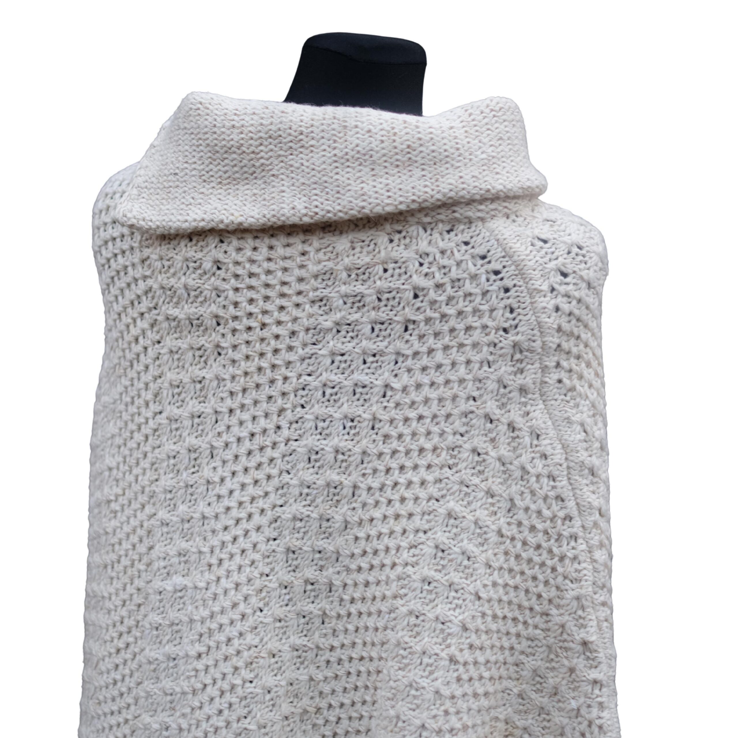 Vintage White Knitted Poncho with Wooden Button, Elegant Classy Knitwear, Old Money - Image 5