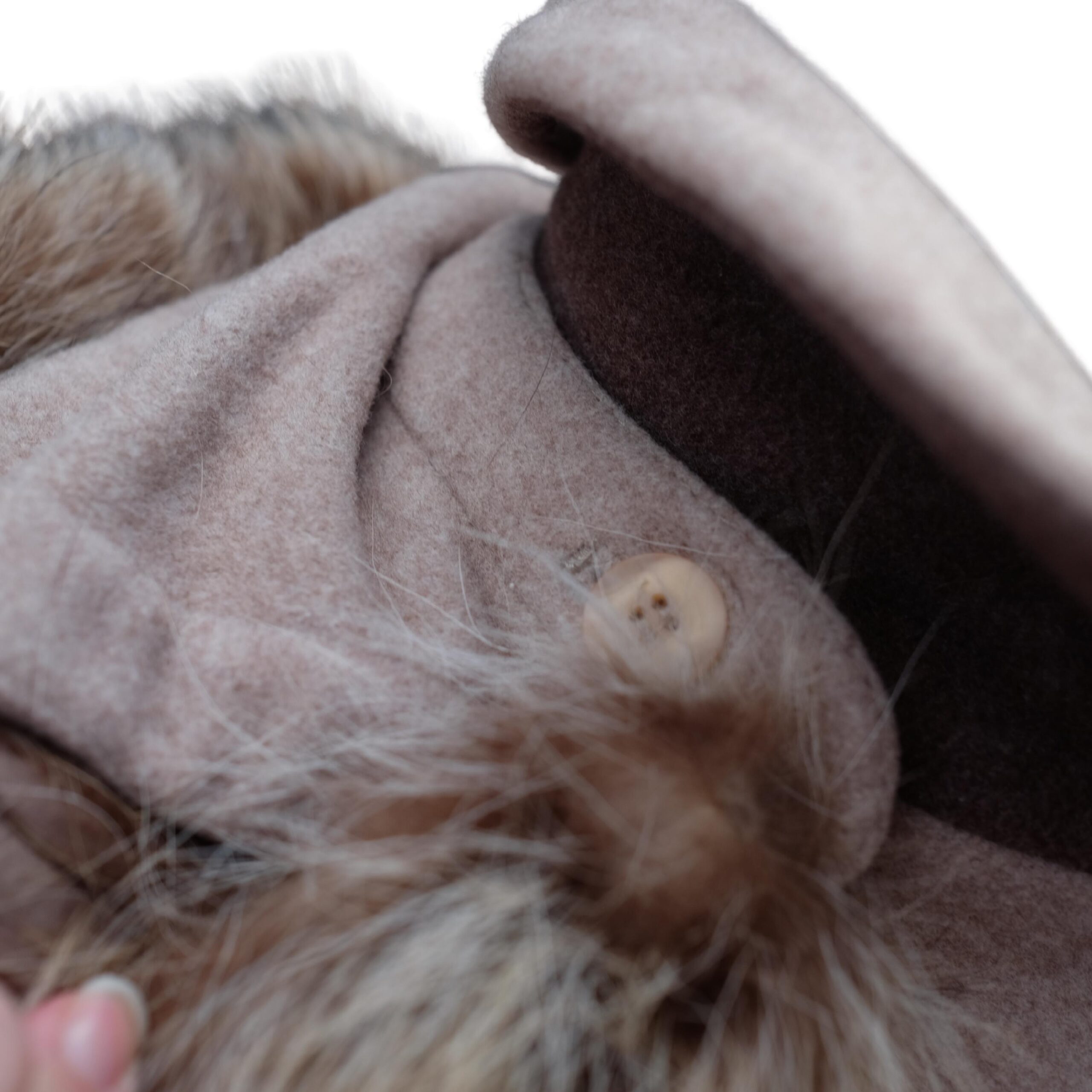 Elegant Taupe Vintage Cape Coat with Fur, Cashmere and Wool blend - Image 5