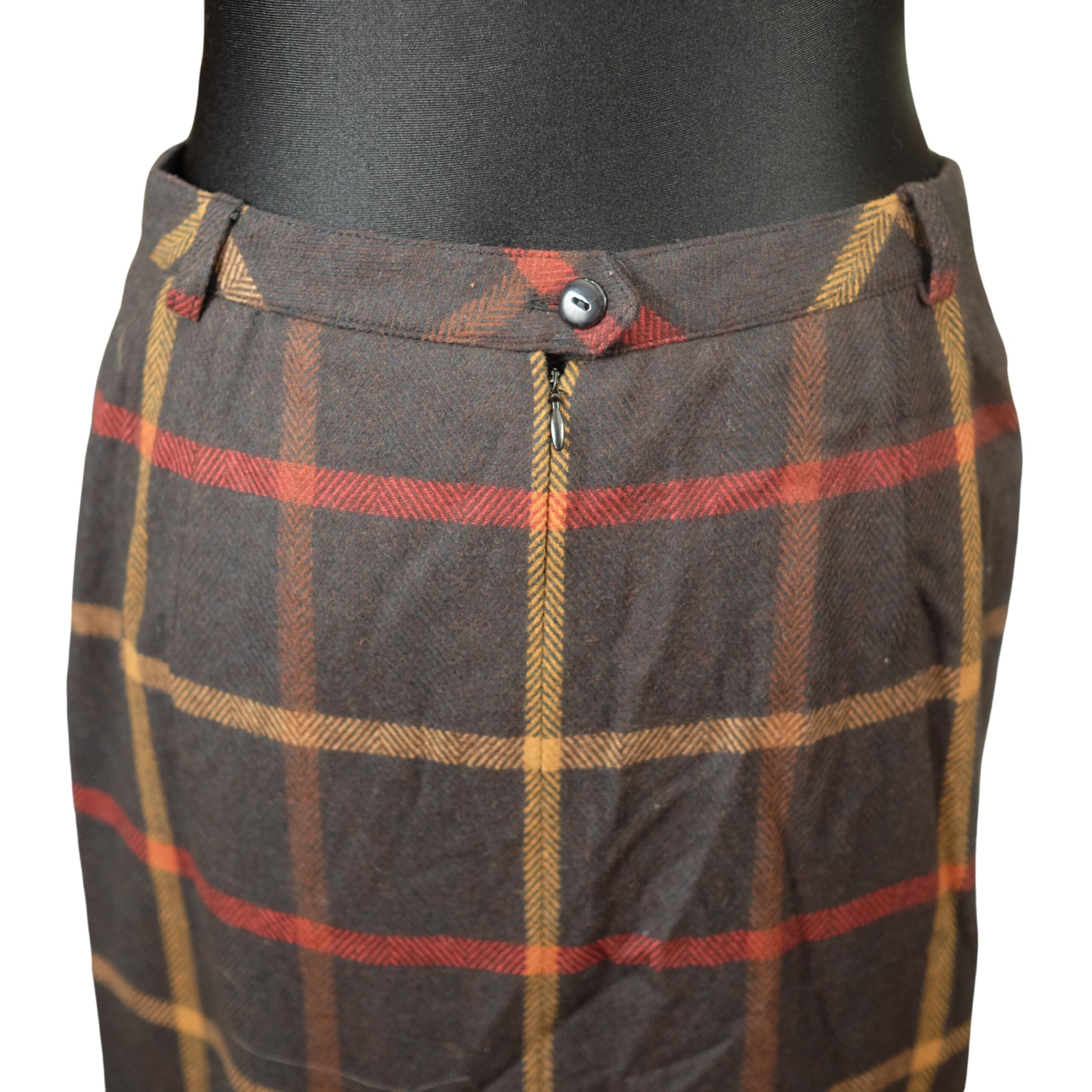 Vintage Tartan Checkered Red and Black Pencil Skirt - Image 6