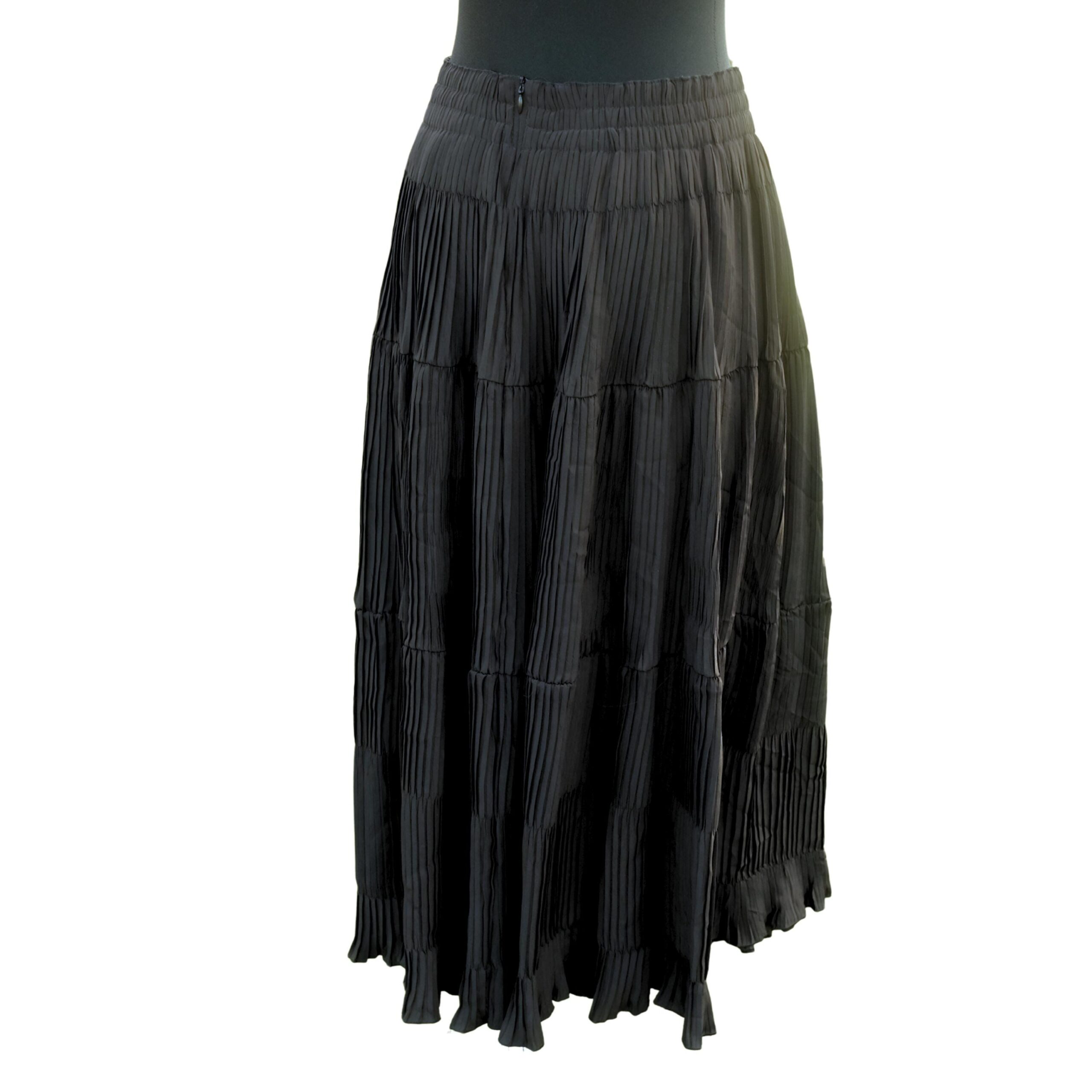 Vintage Black Pleated Skirt, Minimalistic skirt with waistband - Image 4