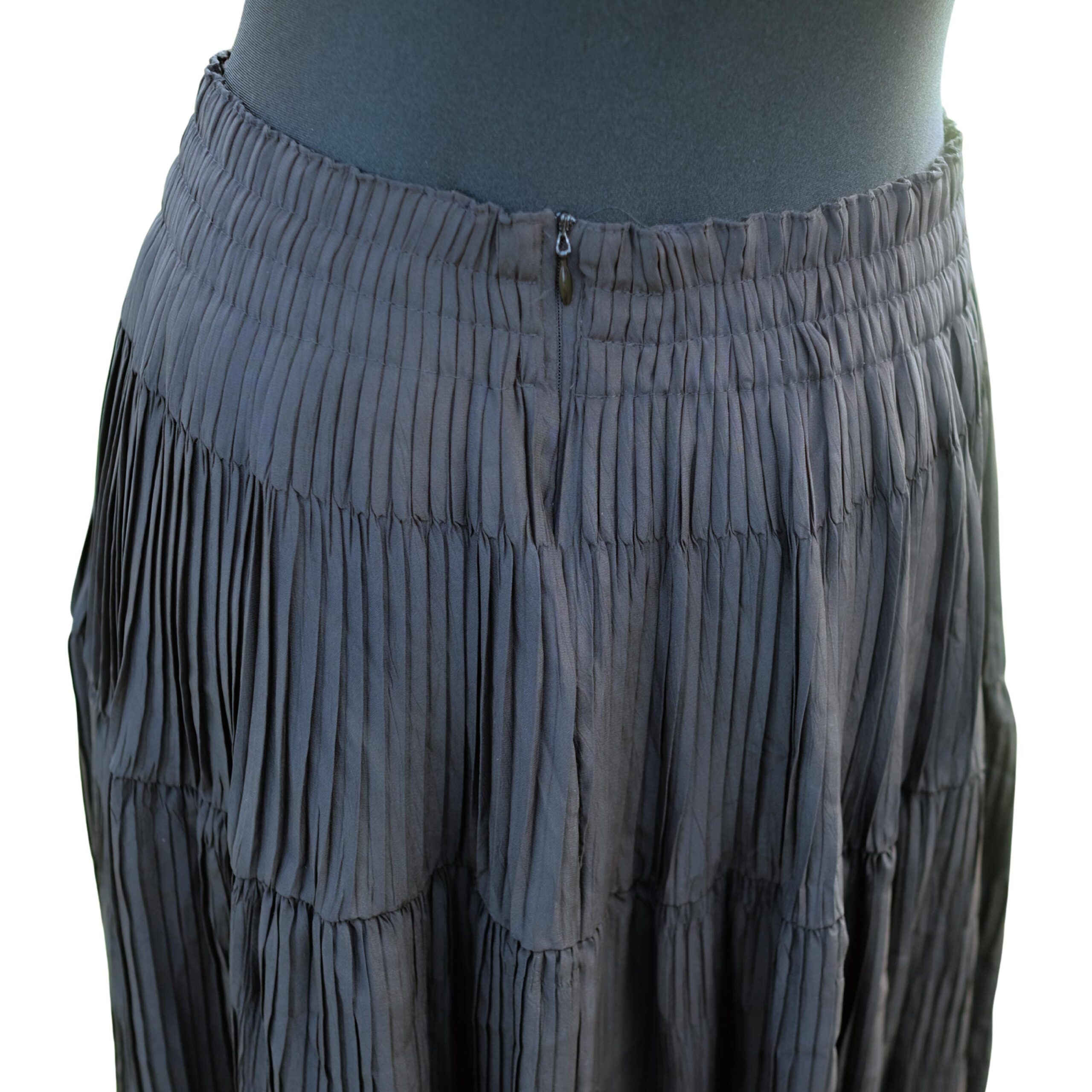 Vintage Black Pleated Skirt, Minimalistic skirt with waistband - Image 3
