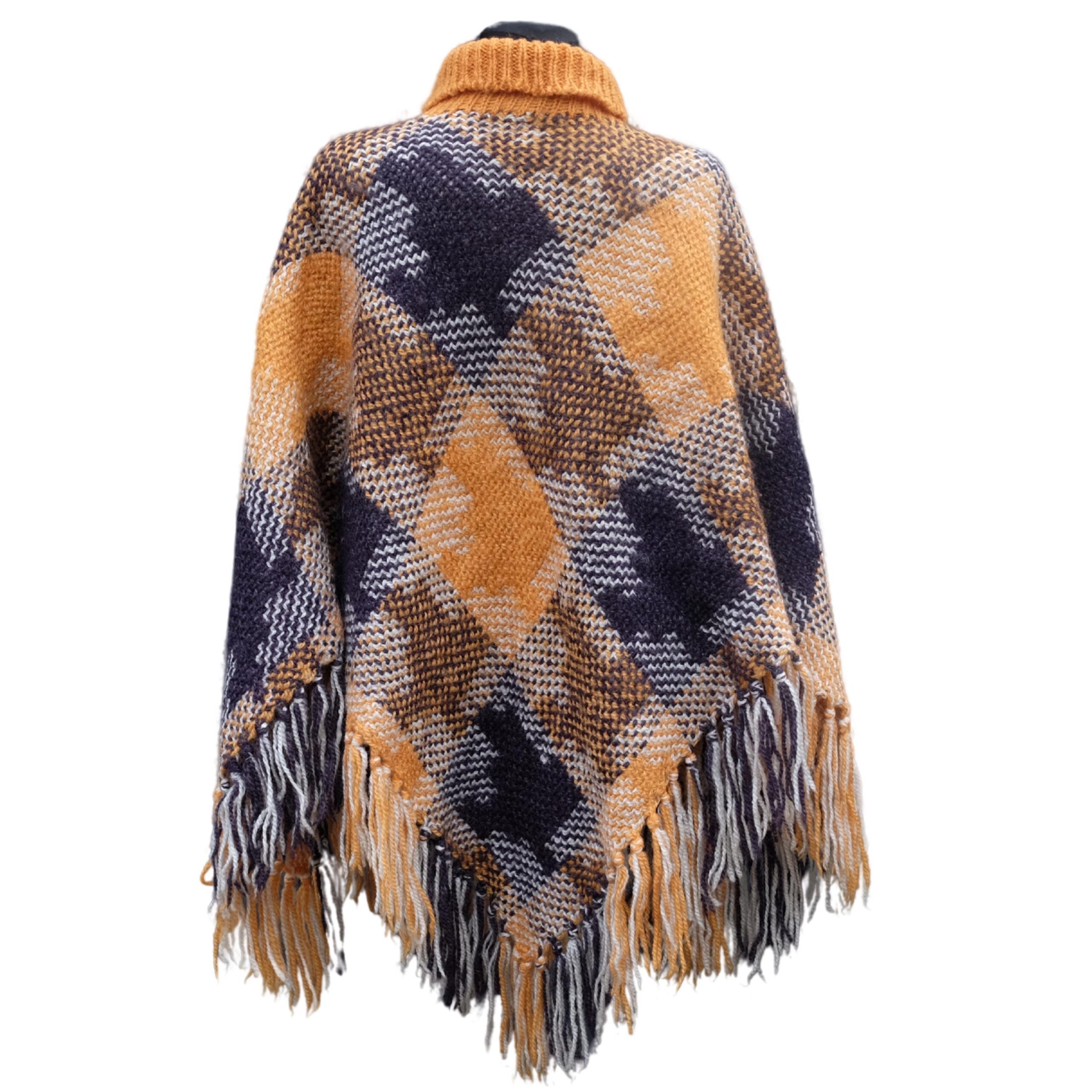 Vintage Reversible Elegant Poncho - Image 4