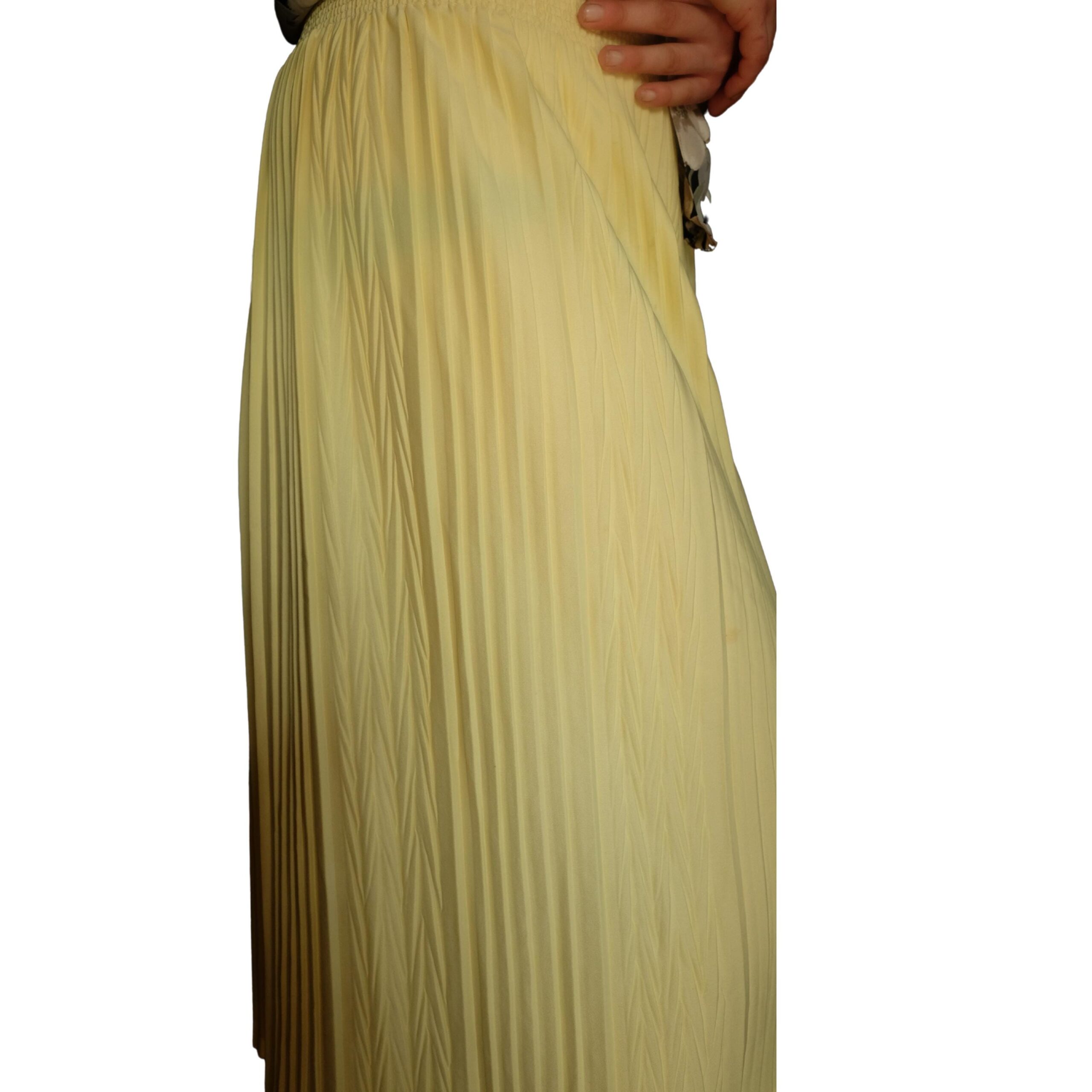 Vintage Below the Knee Yellow Pleated Skirt Has stains - Image 8