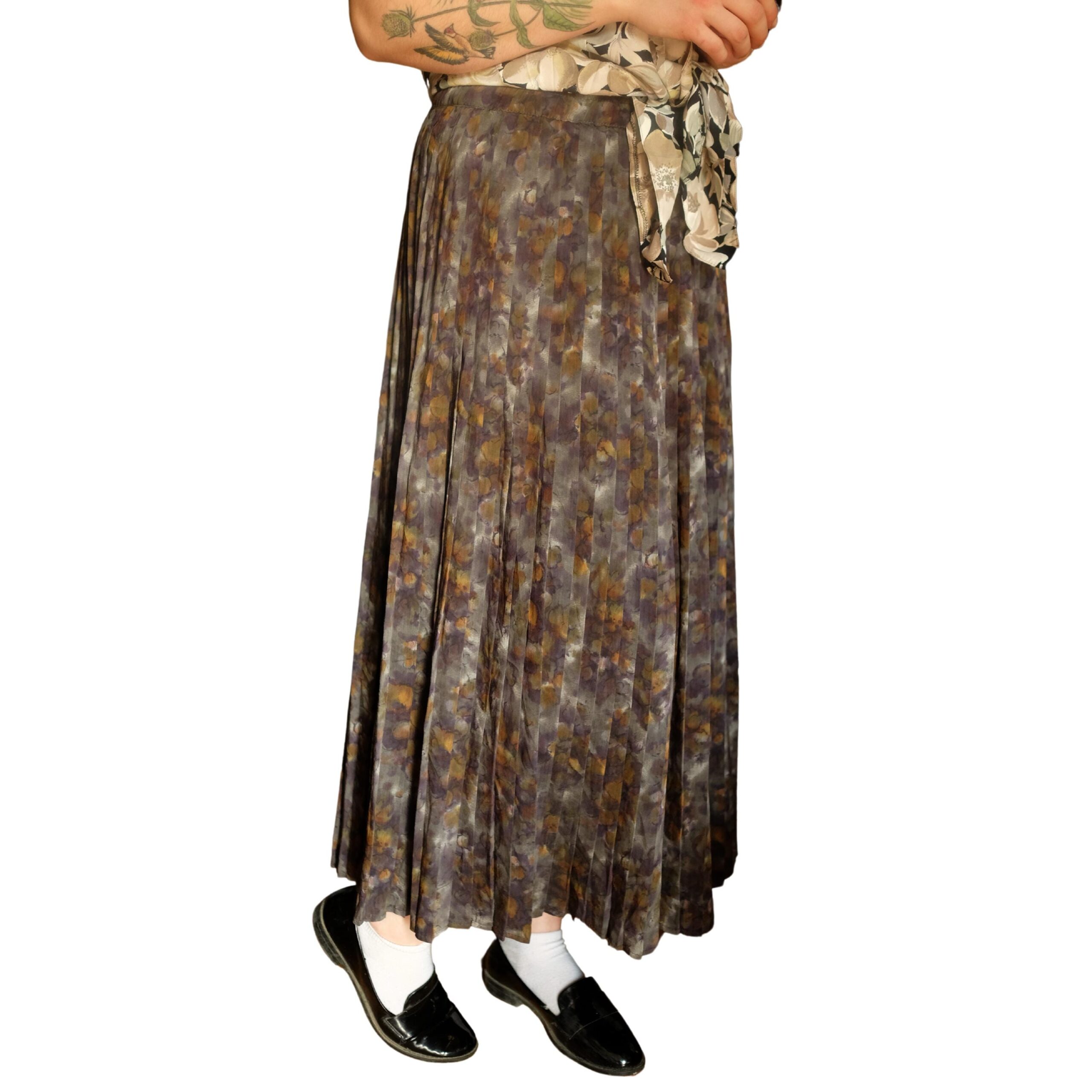 Vintage Floral Long Pleated Skirt in Earthy tones - Image 4