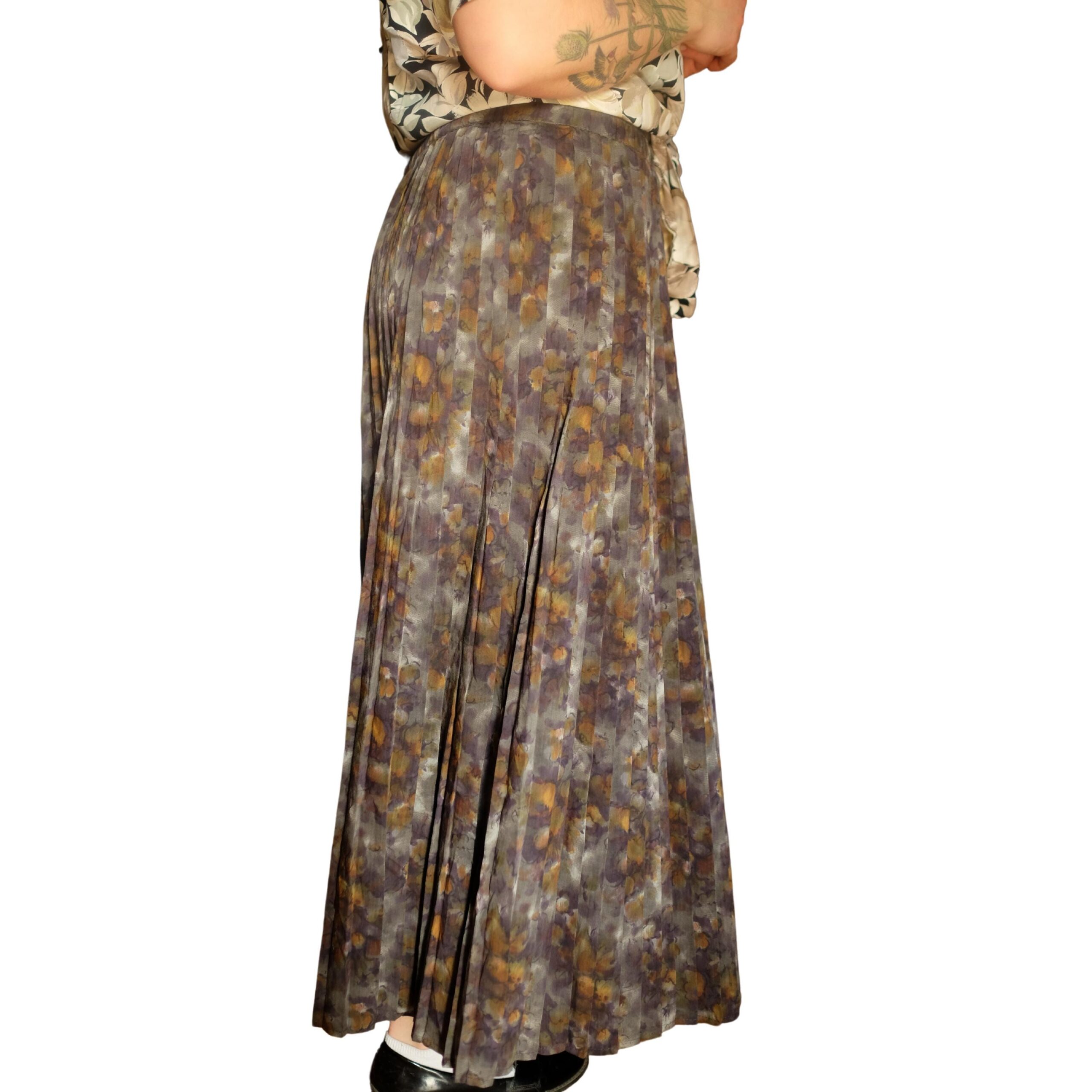 Vintage Floral Long Pleated Skirt in Earthy tones - Image 7
