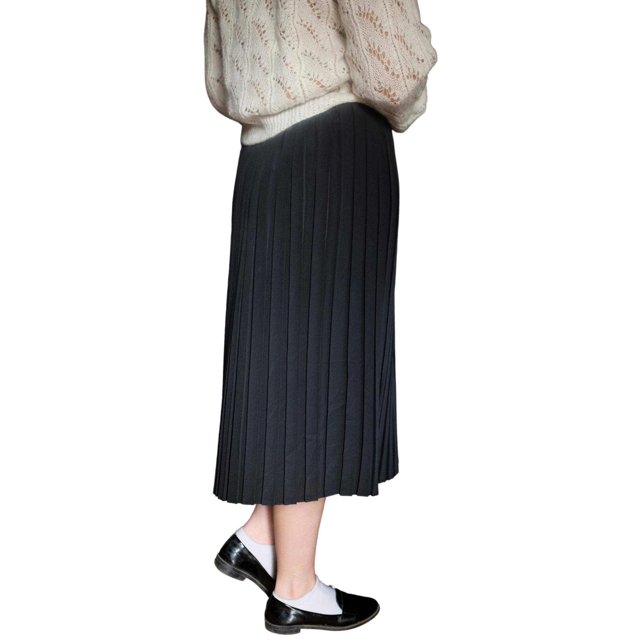 Vintage Mis-Calf Length Black Pleated Skirt - Image 4