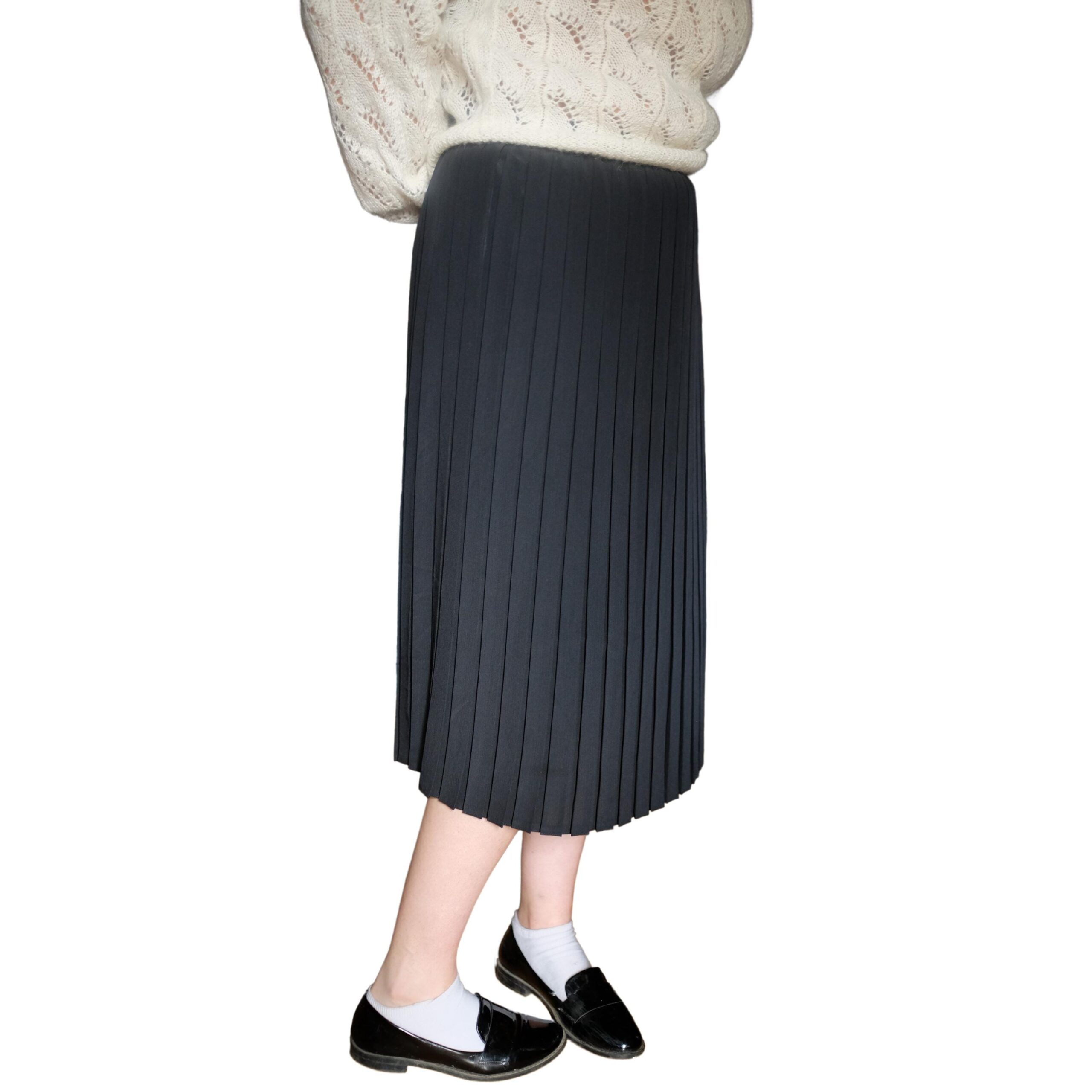 Vintage Mis-Calf Length Black Pleated Skirt - Image 7
