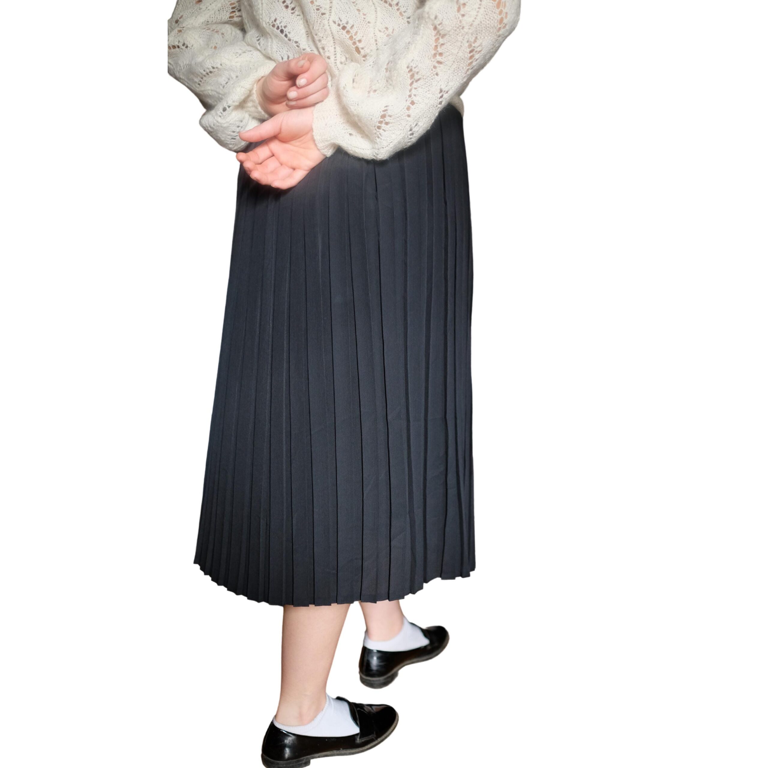 Vintage Mis-Calf Length Black Pleated Skirt - Image 9